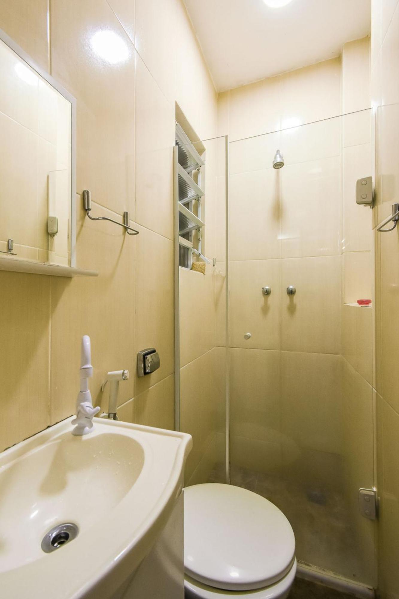 Apartamento Apto Com Wi-fi A 600m Da De Copacabana Rj