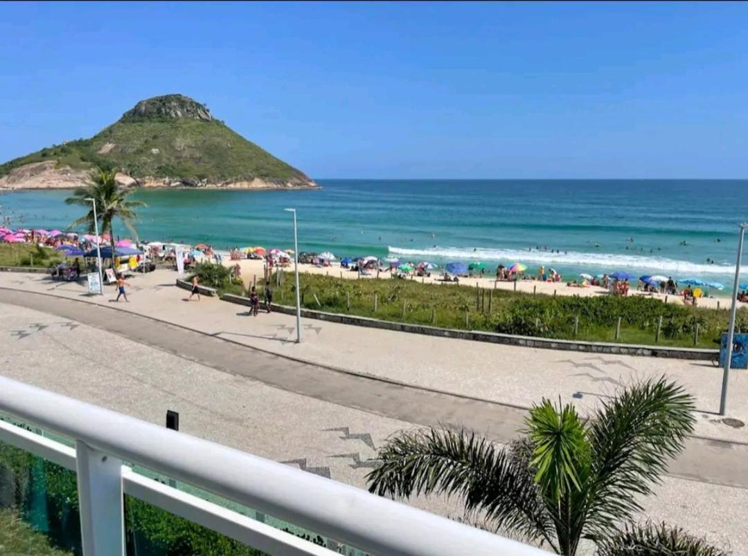 Frente Mar- Apto Pe Na Areia Com Charme E Conforto * Rio de Janeiro