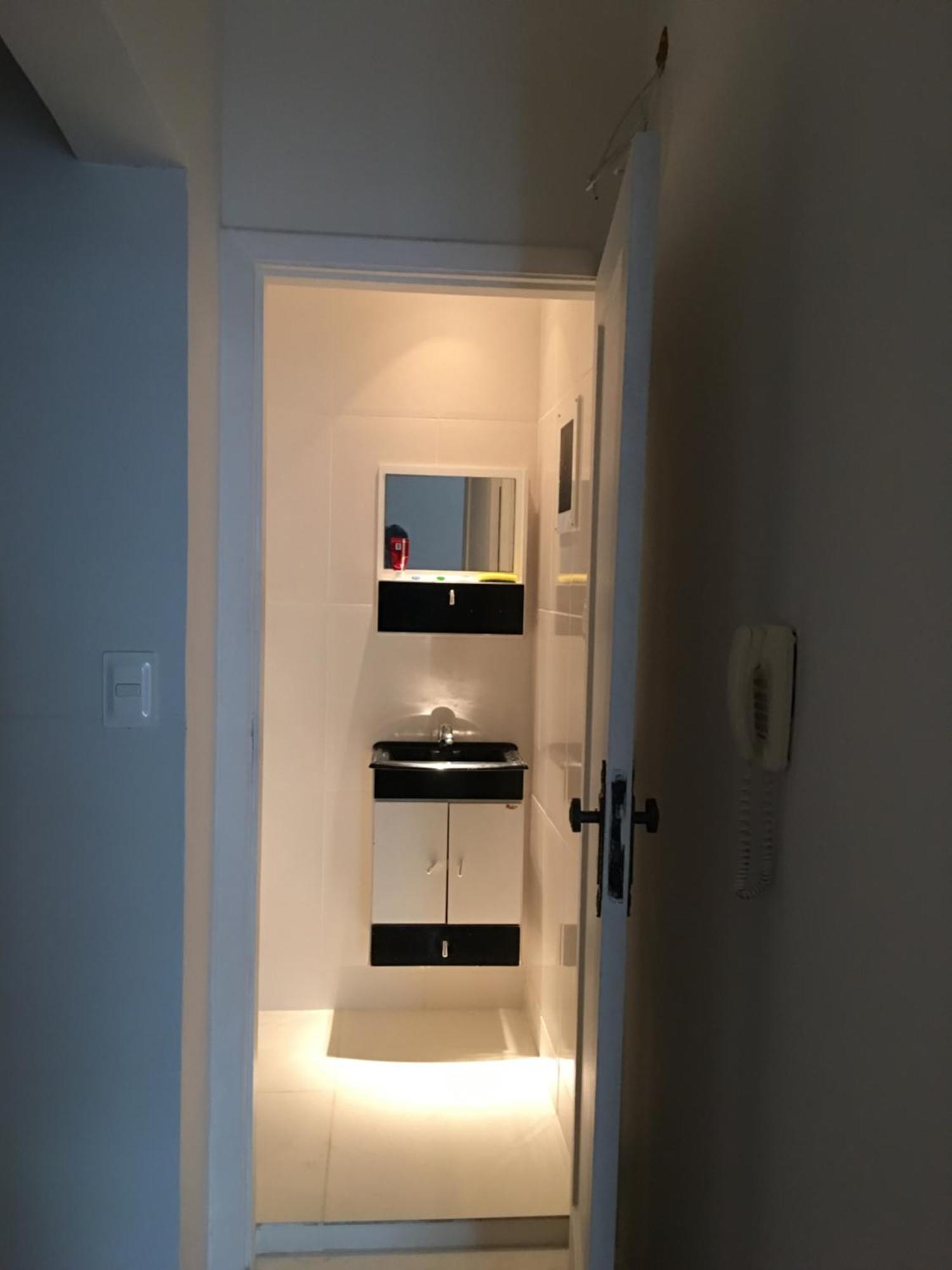 1 Block From Copacabana Beach, Whole Apt, Posto 4 * Rio de Janeiro