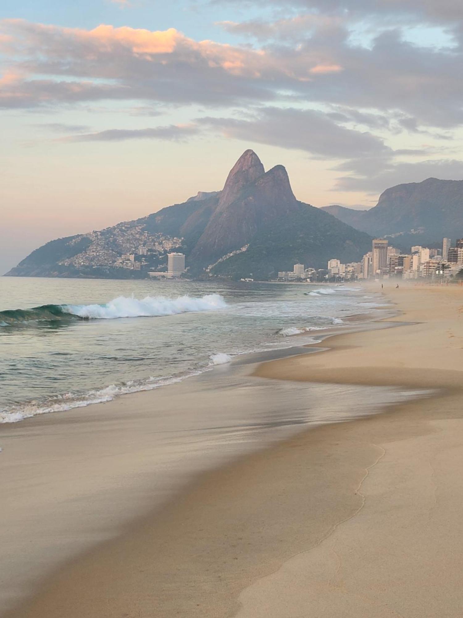 Apartment Charmosa Cobertura Em Ipanema Na Quadra Da De Quarto, Sala, Terraco E Sauna