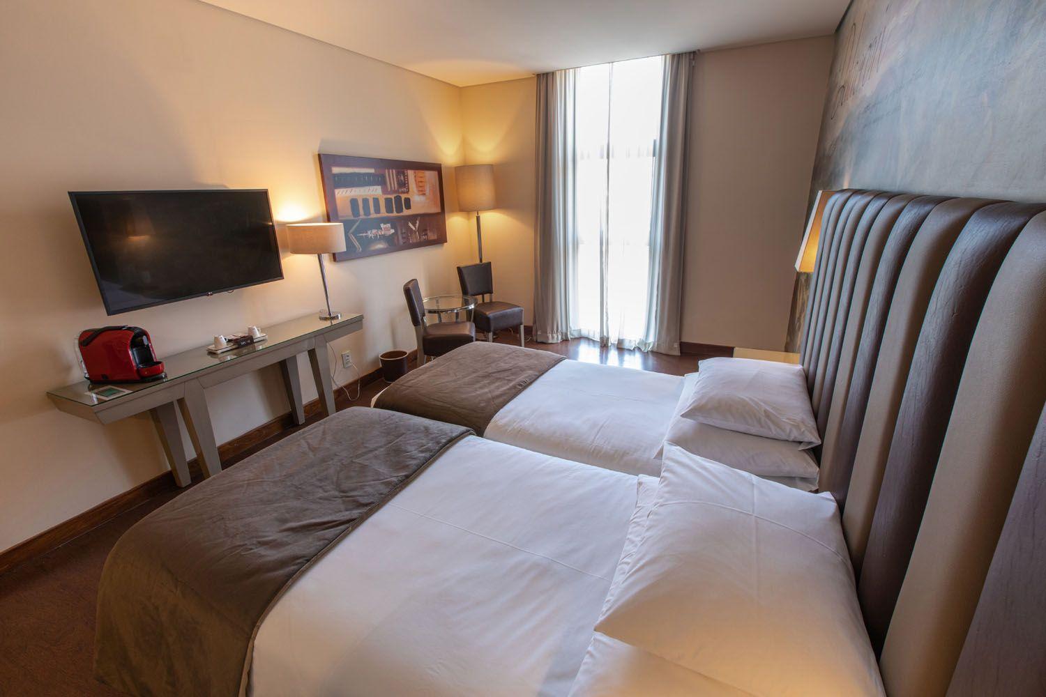 Gale Hotel