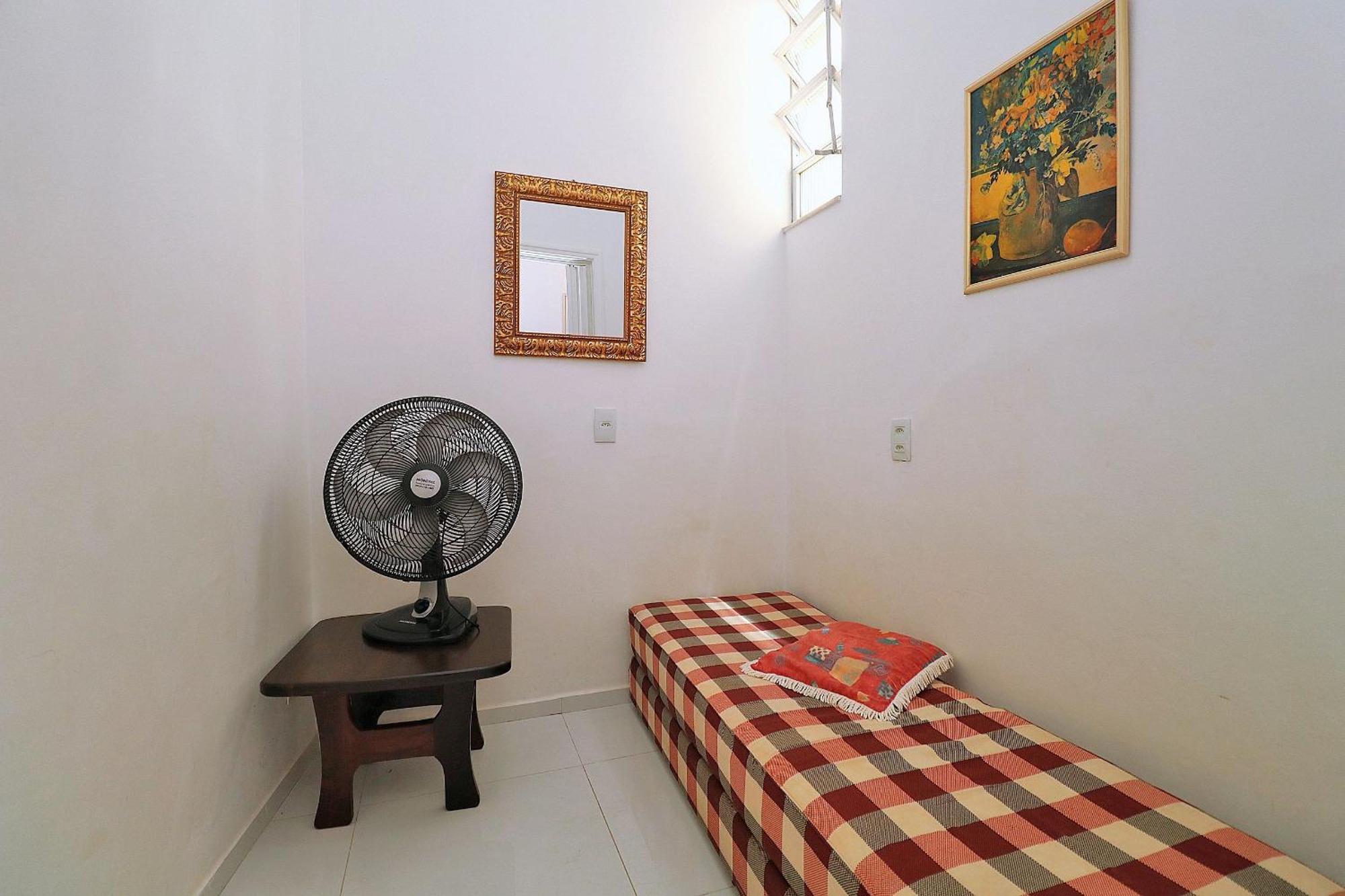 E Sala Cercado De Natureza P/ 5 Pessoas