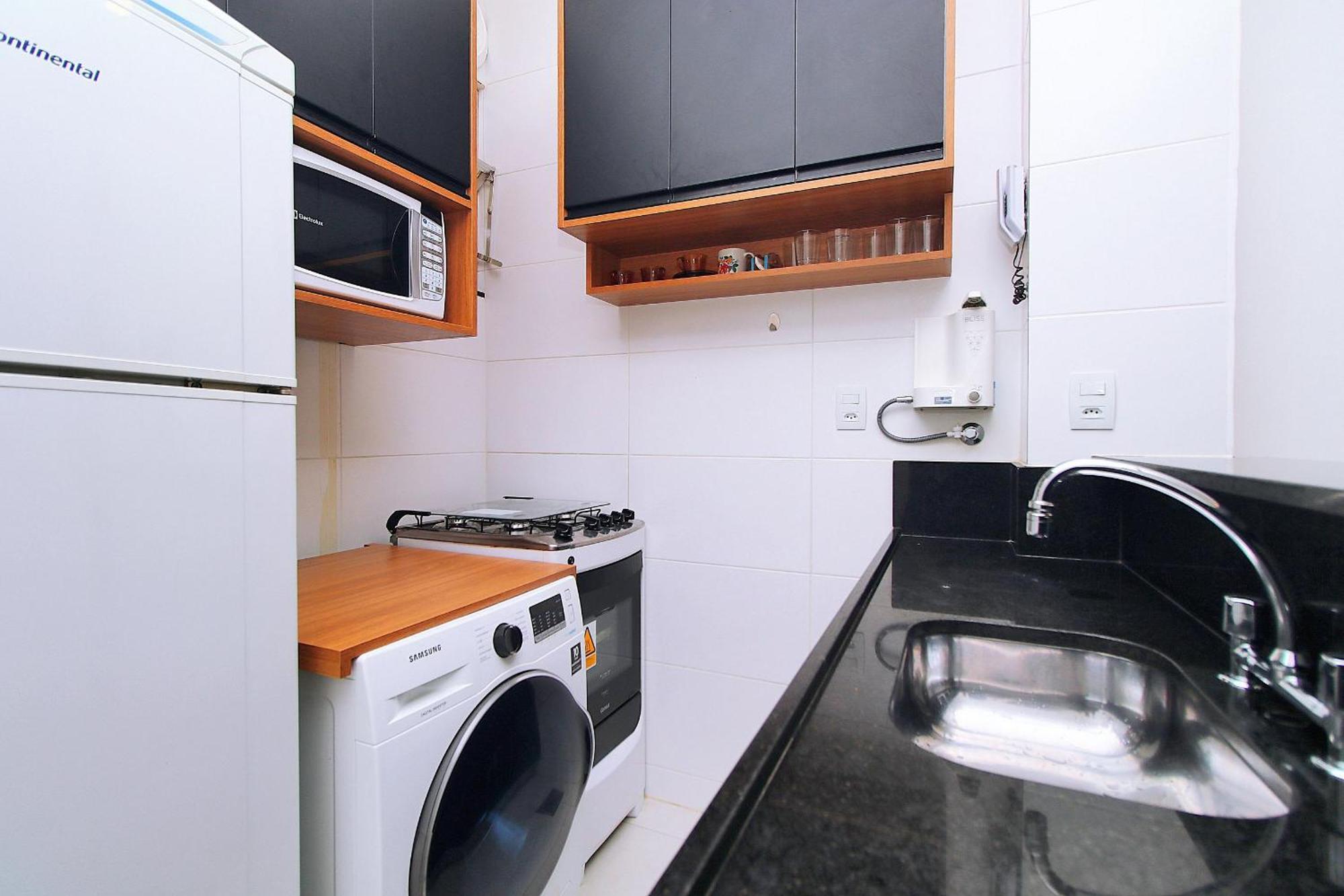 E Sala Cercado De Natureza P/ 5 Pessoas Apartamento *