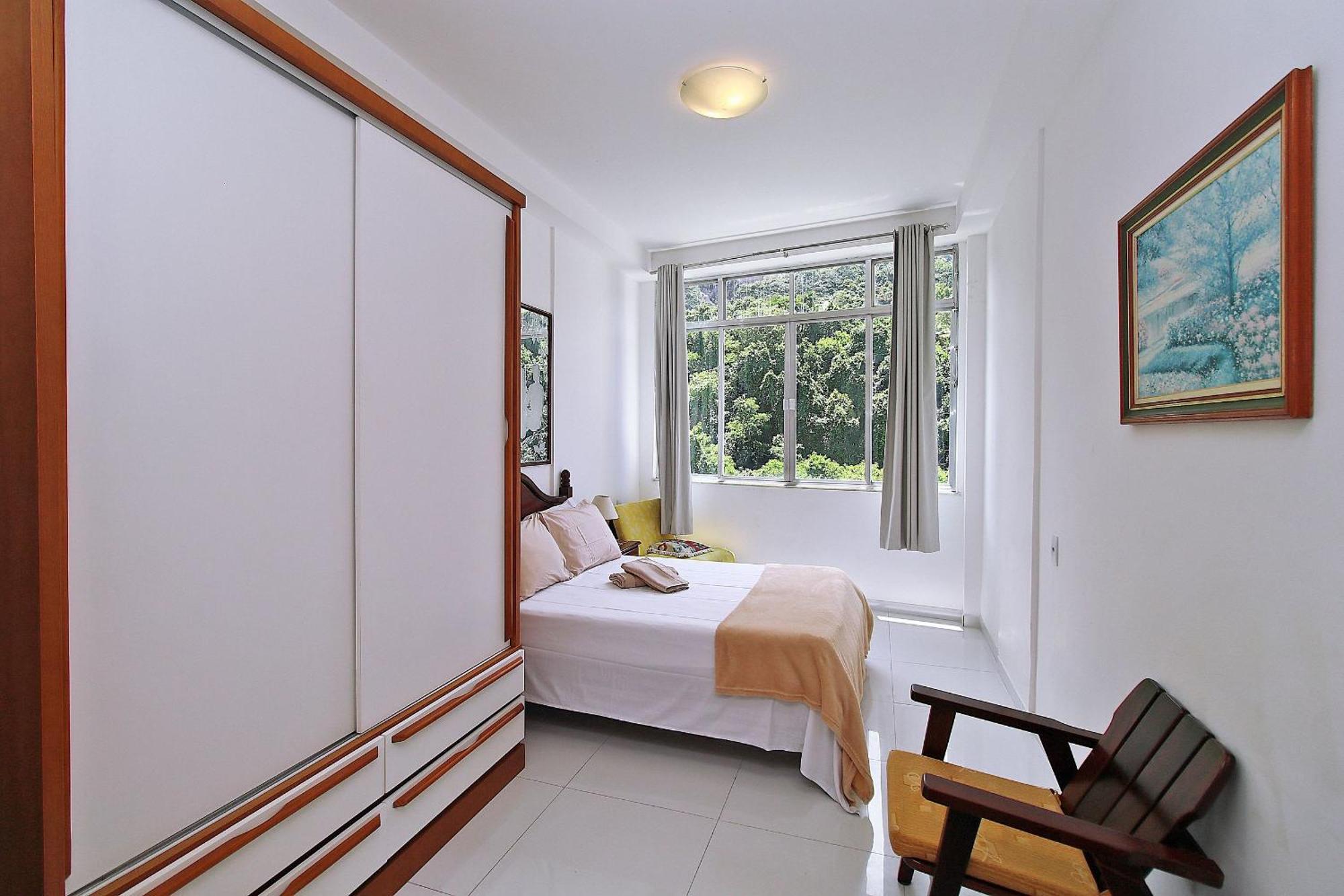 E Sala Cercado De Natureza P/ 5 Pessoas Apartamento
