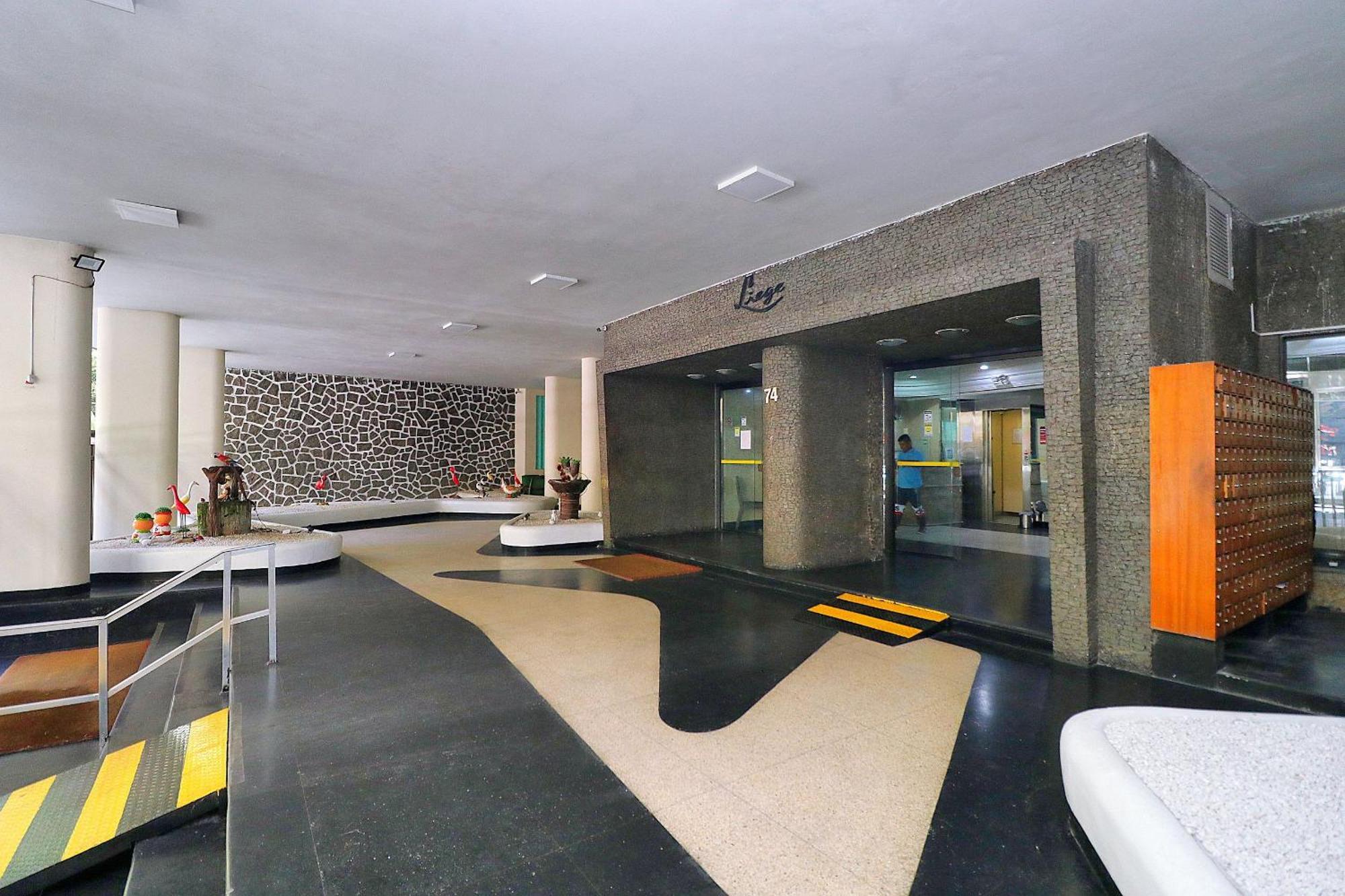 E Sala Cercado De Natureza P/ 5 Pessoas Apartamento *