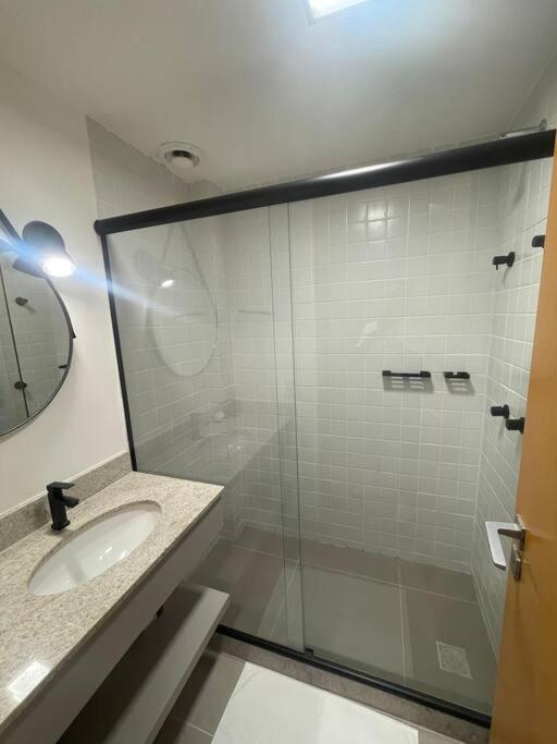 Apartamento Lindo Entre A Estacao Carioca E Cinelandia. Rio de Janeiro