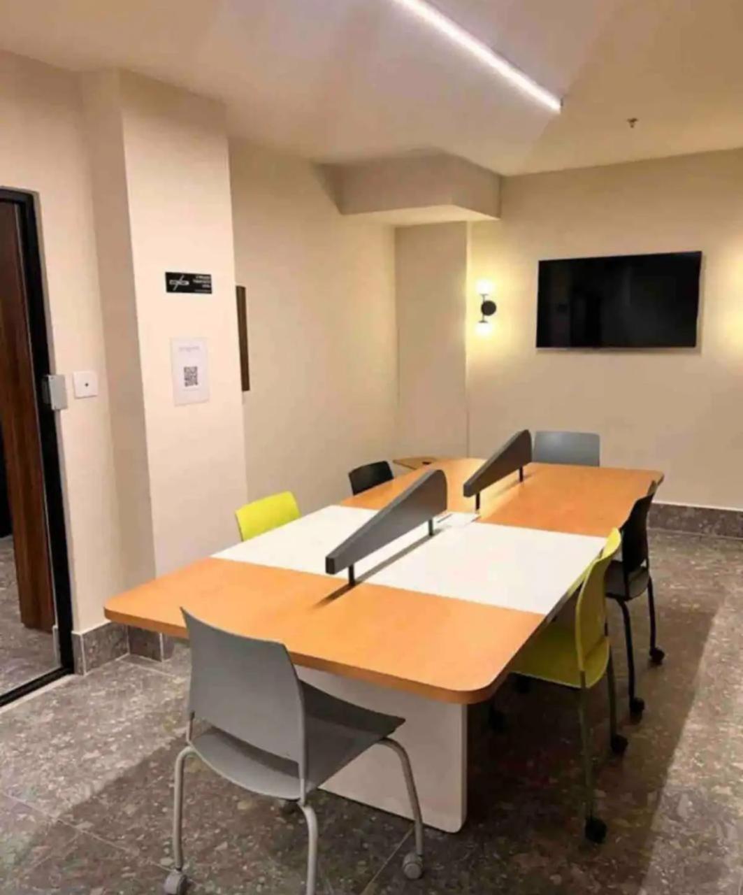 Lindo Entre A Estacao Carioca E Cinelandia. Apartamento Rio de Janeiro
