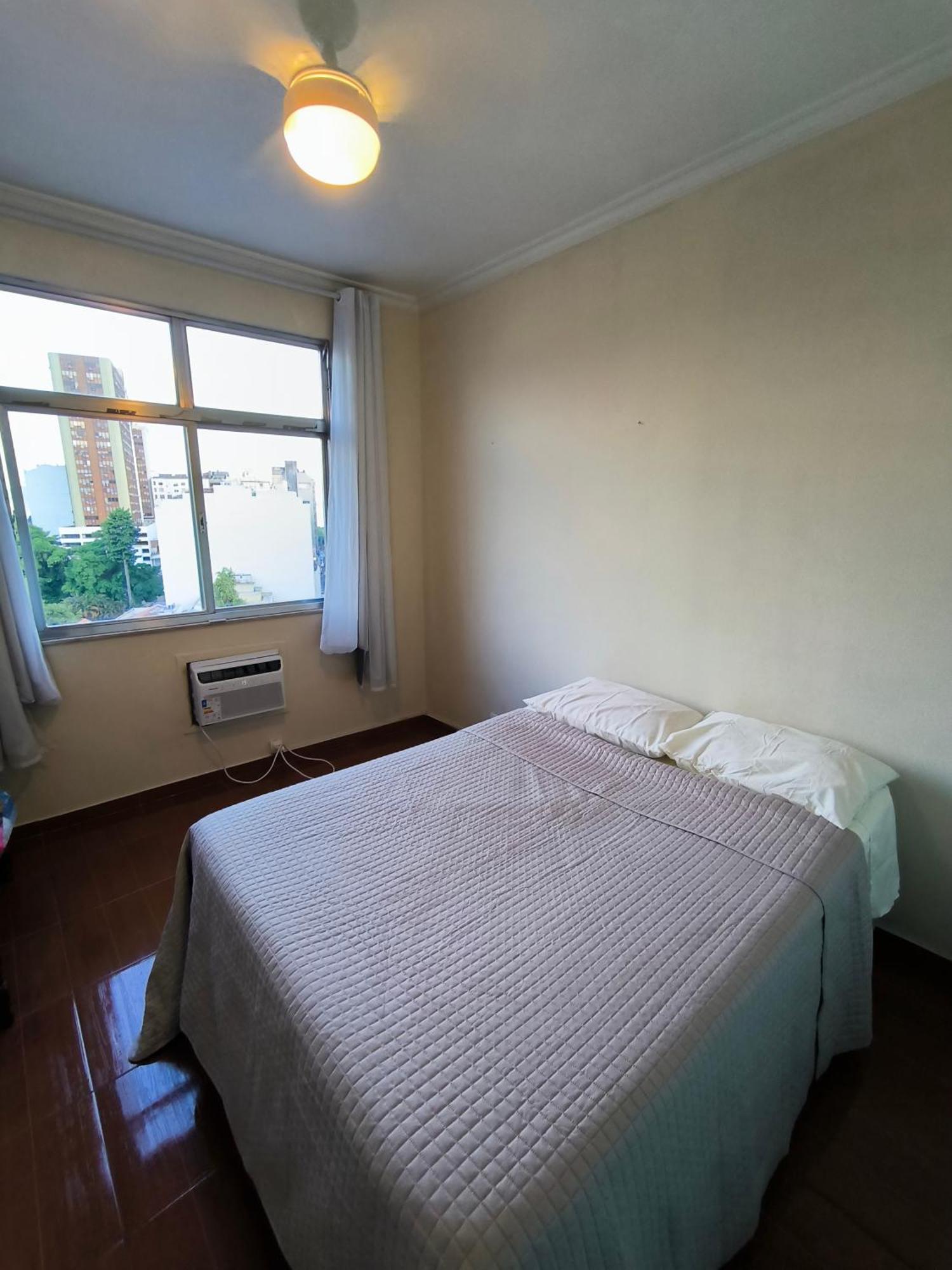 Catete 1 Quarto, Sala, Cozinha, Wi-fi 100mb, Ar Condicionado, Vista Espetacular, Em Frente Ao Metrô Apartamento Rio de Janeiro