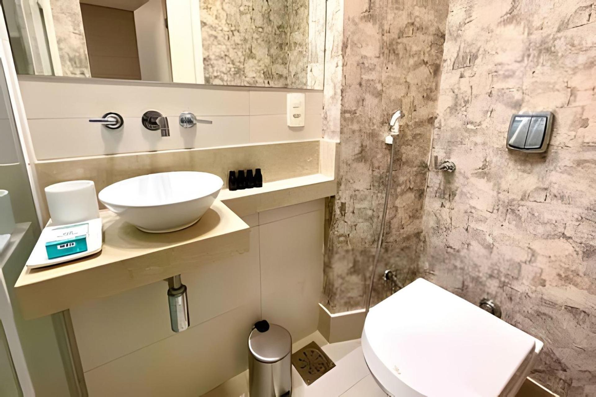 Reformado E Charmoso Proximo A Do Leblon! Apartamento