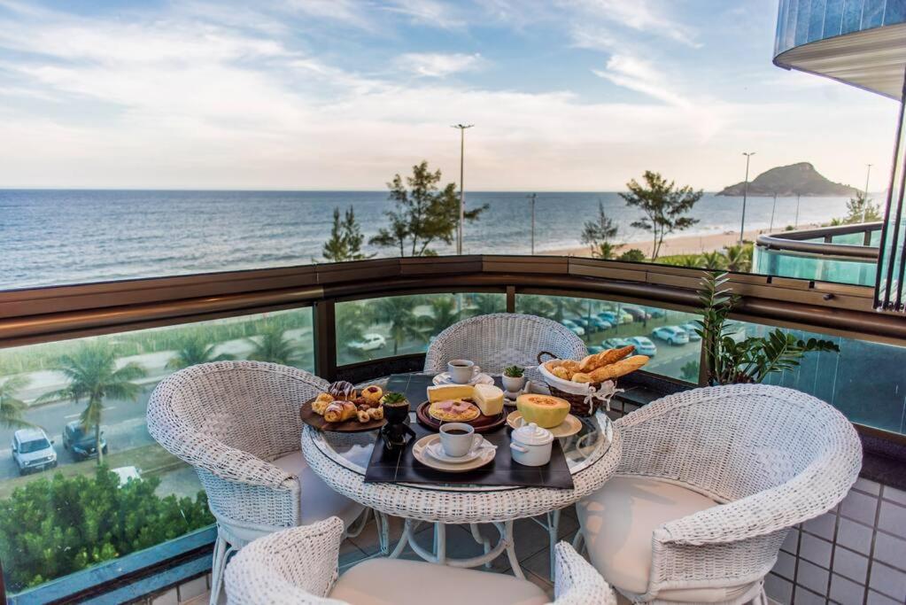 Apartamento Frente Ao Mar Com Piscina - Posto 9 Recreio Rio de Janeiro