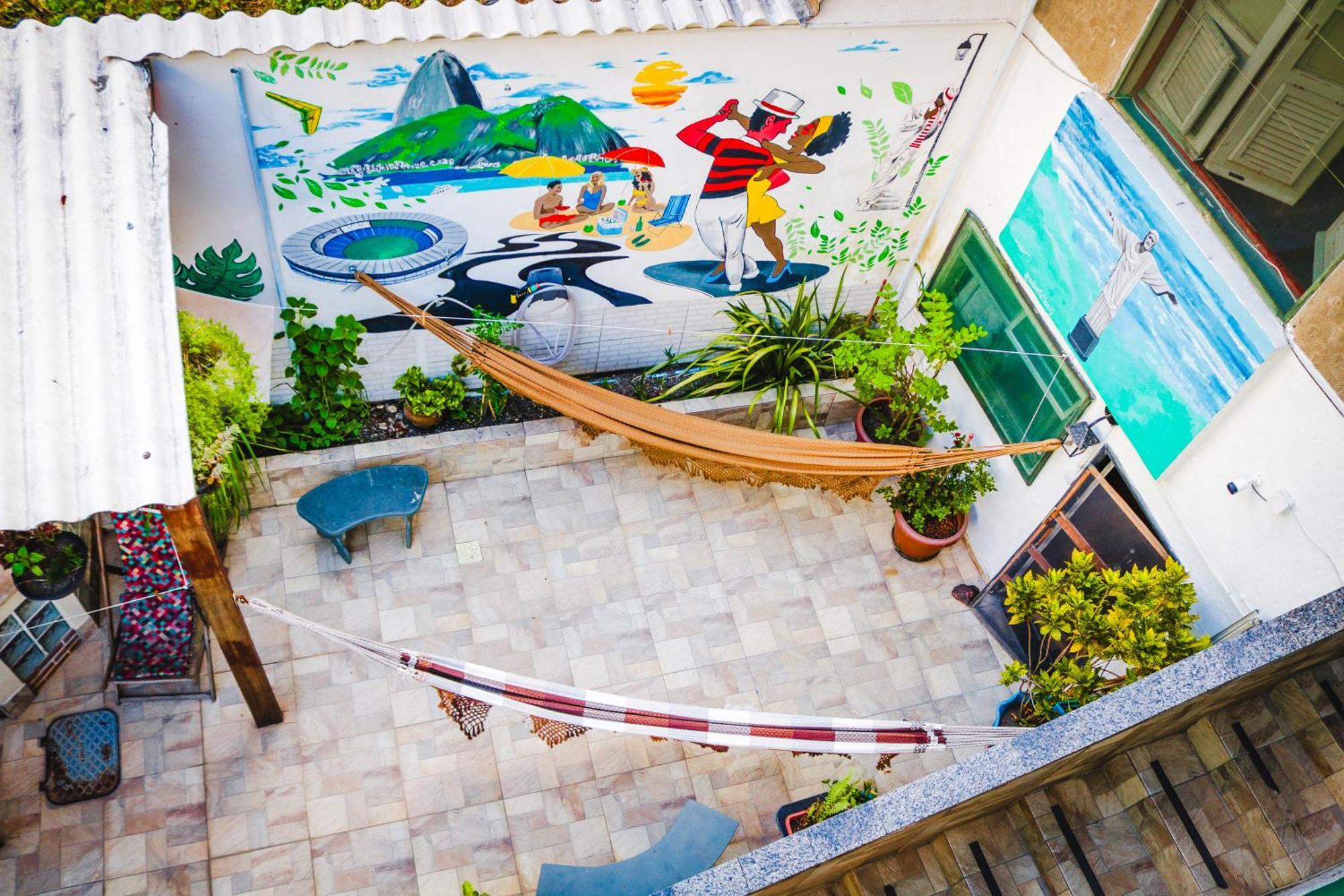 Casa Da Cacaia E Do Henrique