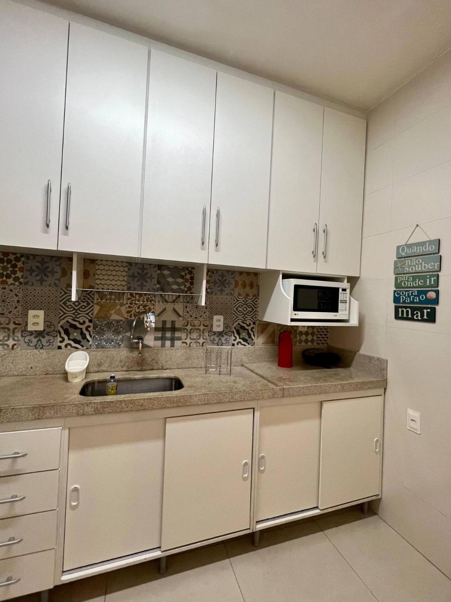 Apartamento Bem Localizado Com Garagem