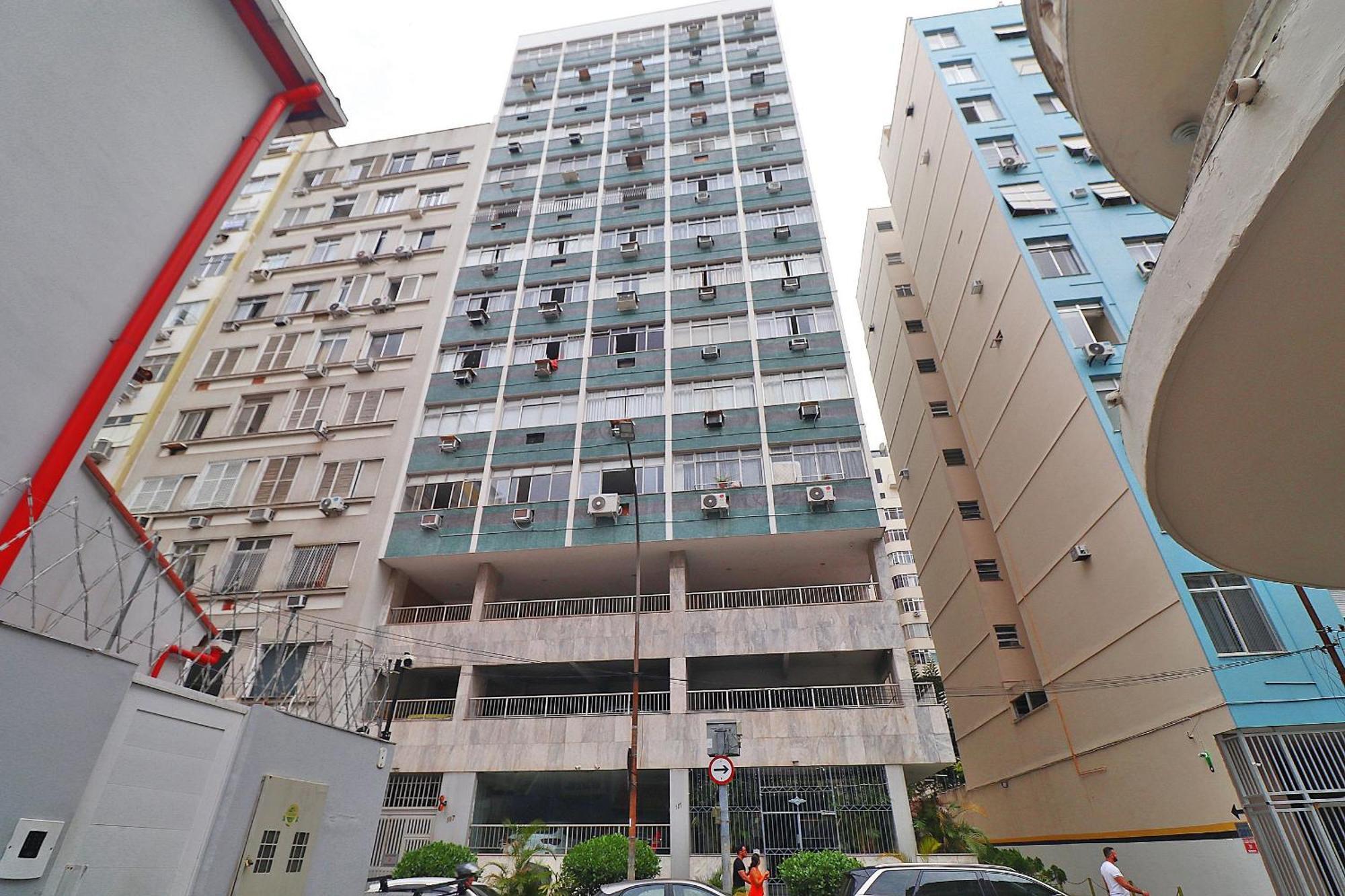 Apartment Silencioso 6 Pessoas, 2 Quadras Da Praia, Proximo A Bares, Restaurantes E Metro *