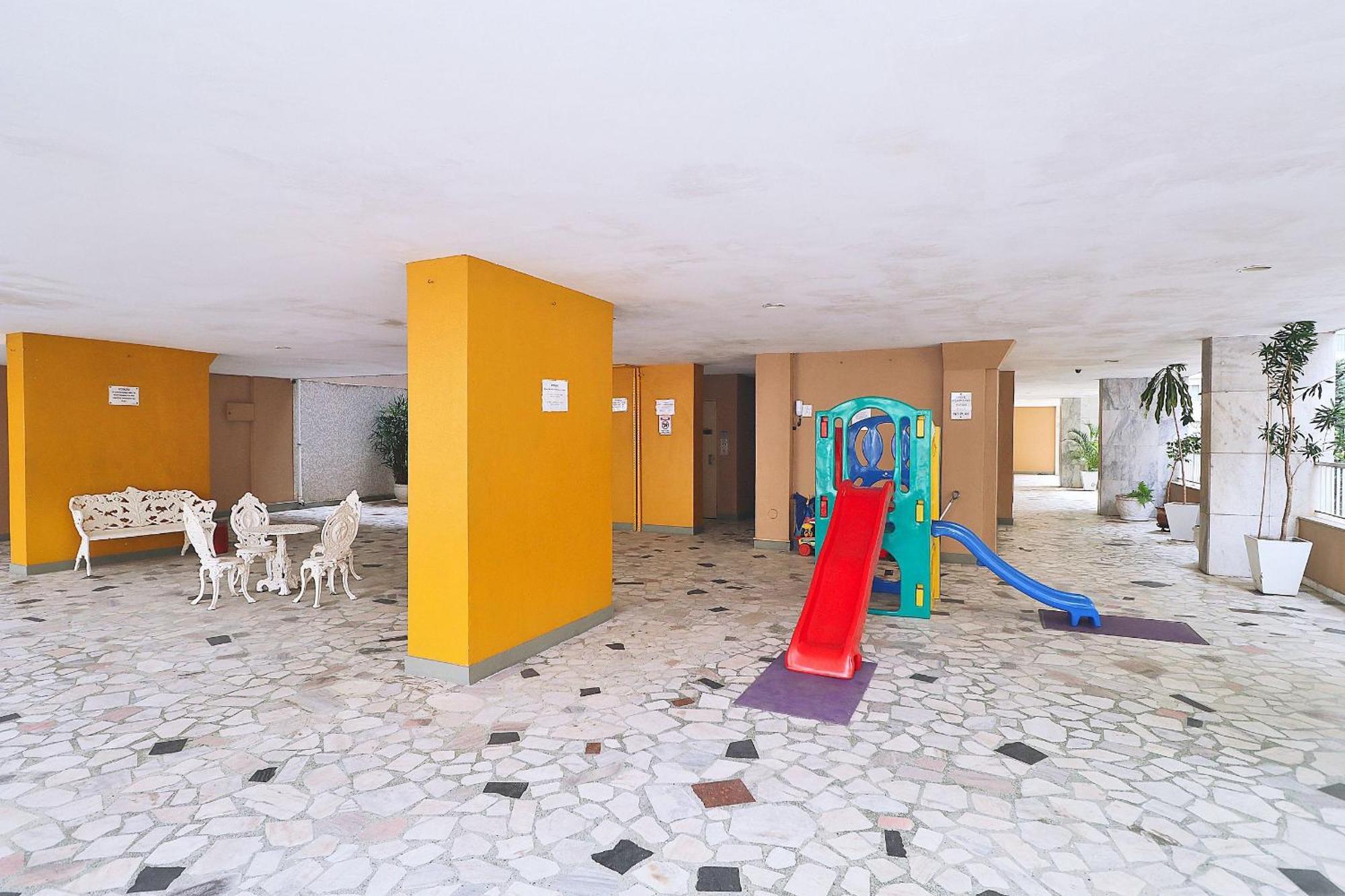 Silencioso 6 Pessoas, 2 Quadras Da Praia, Proximo A Bares, Restaurantes E Metro Apartment *