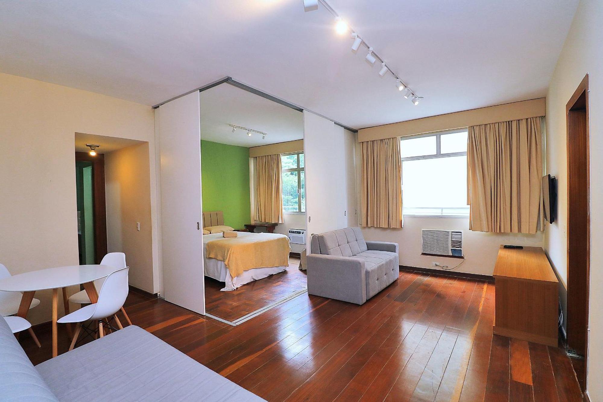 Silencioso 6 Pessoas, 2 Quadras Da Praia, Proximo A Bares, Restaurantes E Metro Apartamento