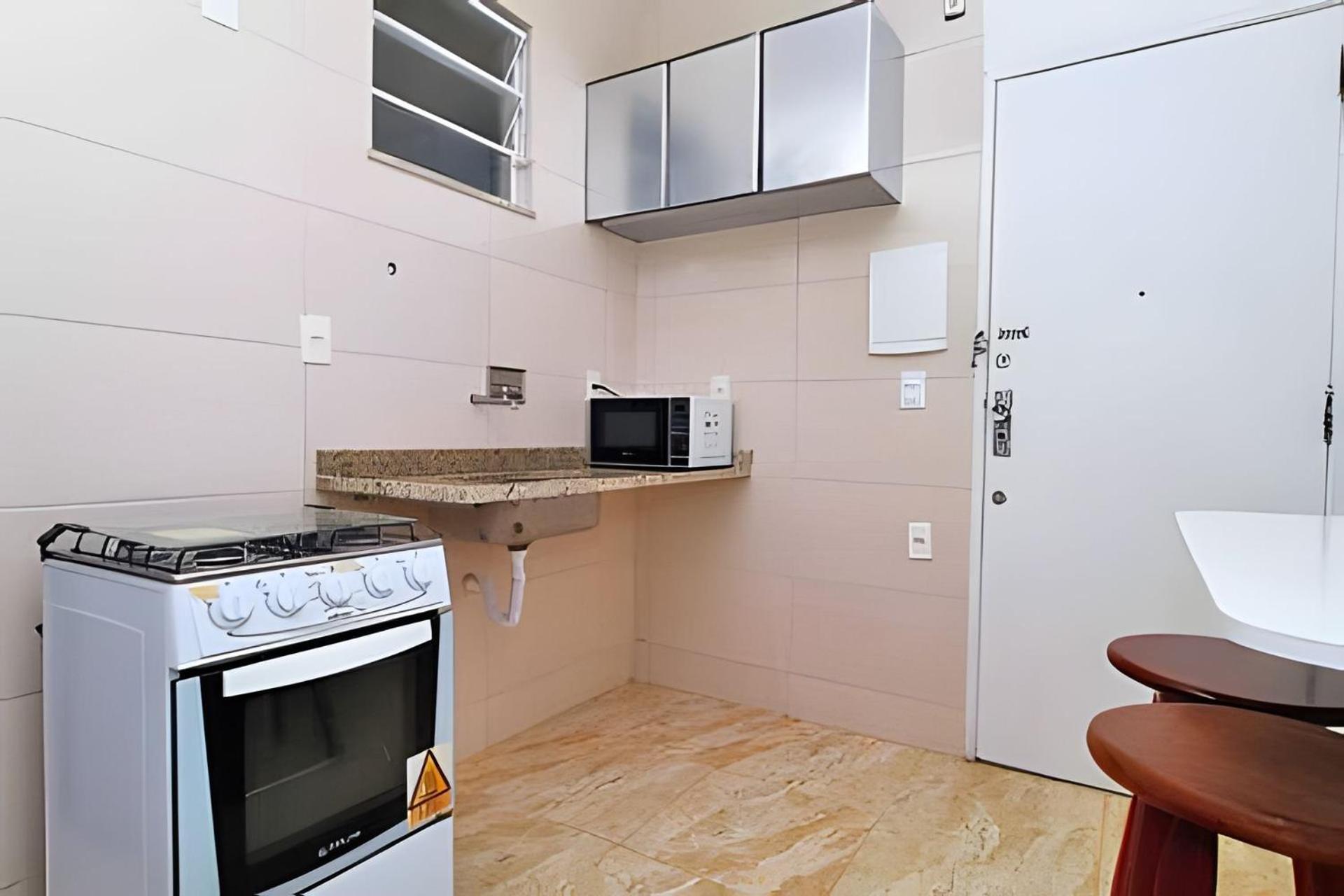 Na Quadra Da Praia, Estacao De Metro 5min Andando, Mercados E Comercios Proximos Apartment