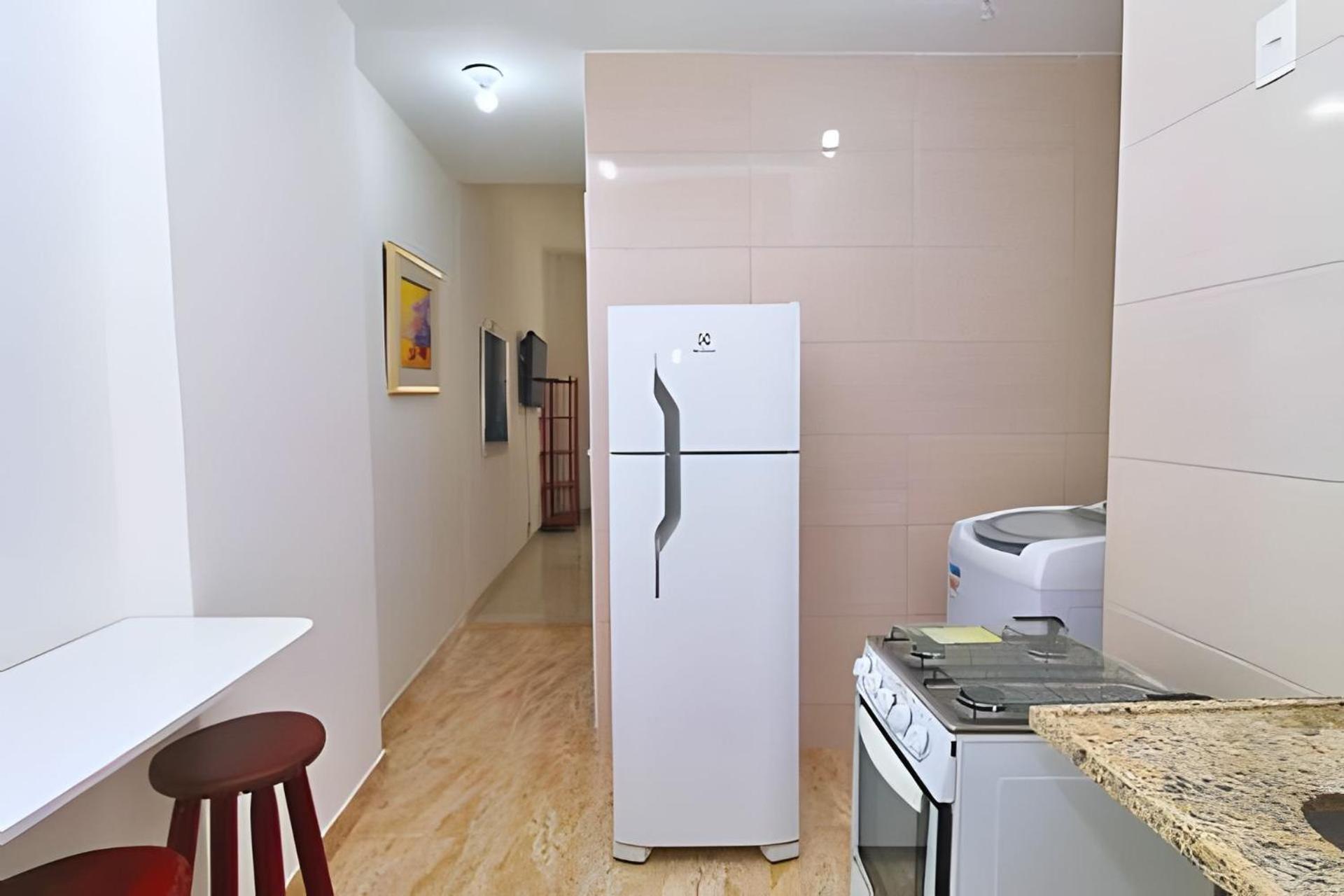 Apartment Na Quadra Da Praia, Estacao De Metro 5min Andando, Mercados E Comercios Proximos