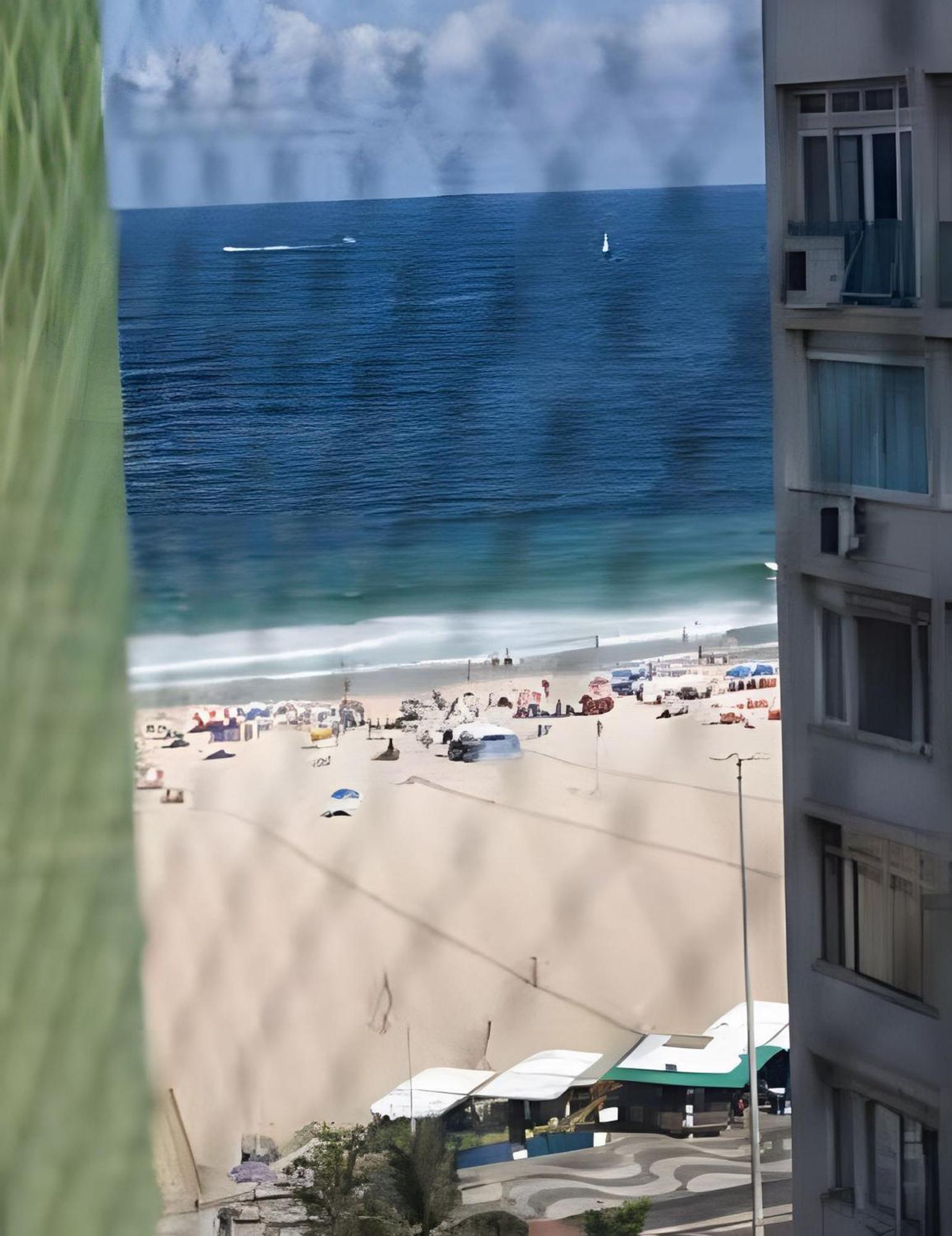 Apartamento Simples Com Vista Mar P/ 4 Pessoas Ao Lado Da Com Comercios Ao Redor