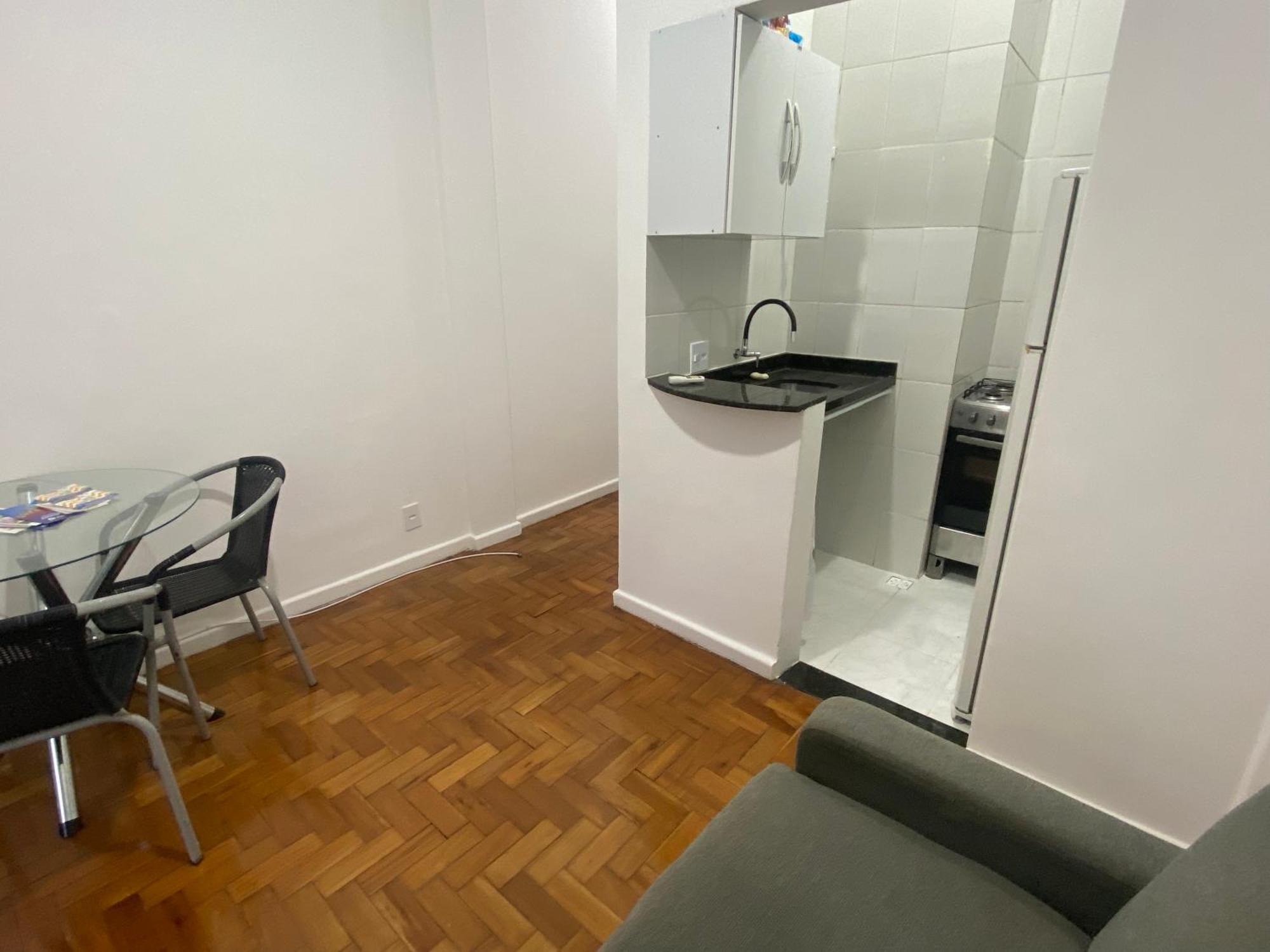 Completo Na De Copacabana , Novinho , Wifi, Ar Condicionado, Netflix, Frente Em Andar Alto, Pauloangerami Mvc15 Apartamento Rio de Janeiro