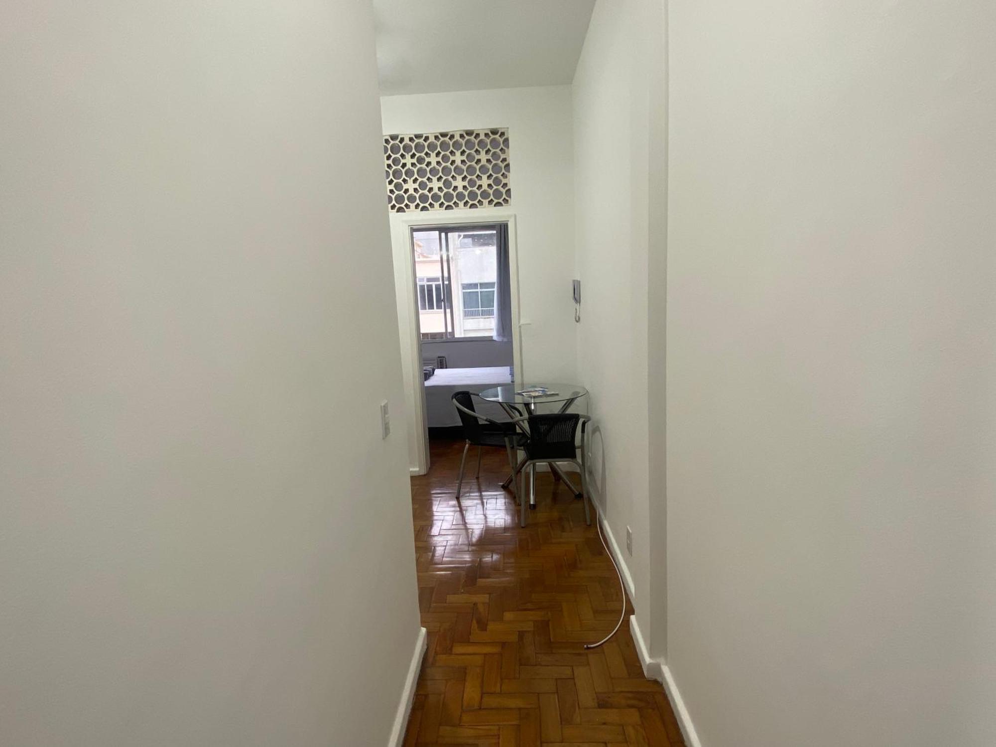 Completo Na De Copacabana , Novinho , Wifi, Ar Condicionado, Netflix, Frente Em Andar Alto, Pauloangerami Mvc15 Rio de Janeiro