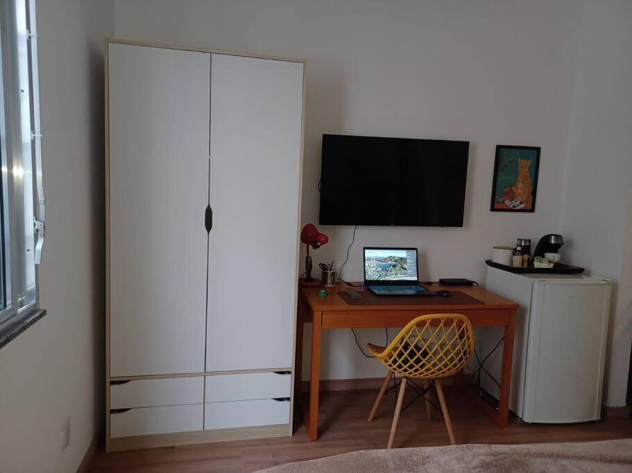 Studio Na Quadra Da Praia Apartamento