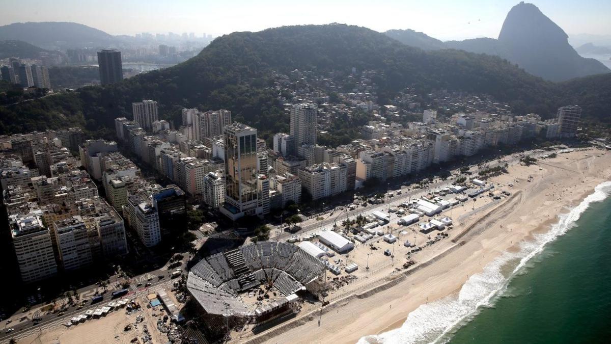 Completo Na De Copacabana, Perto Ipanema Gal Osorio, Com Ar, Wifi, Netflix, Ate 3 Pessoas, Pauloangerami Sf138 Rio de Janeiro