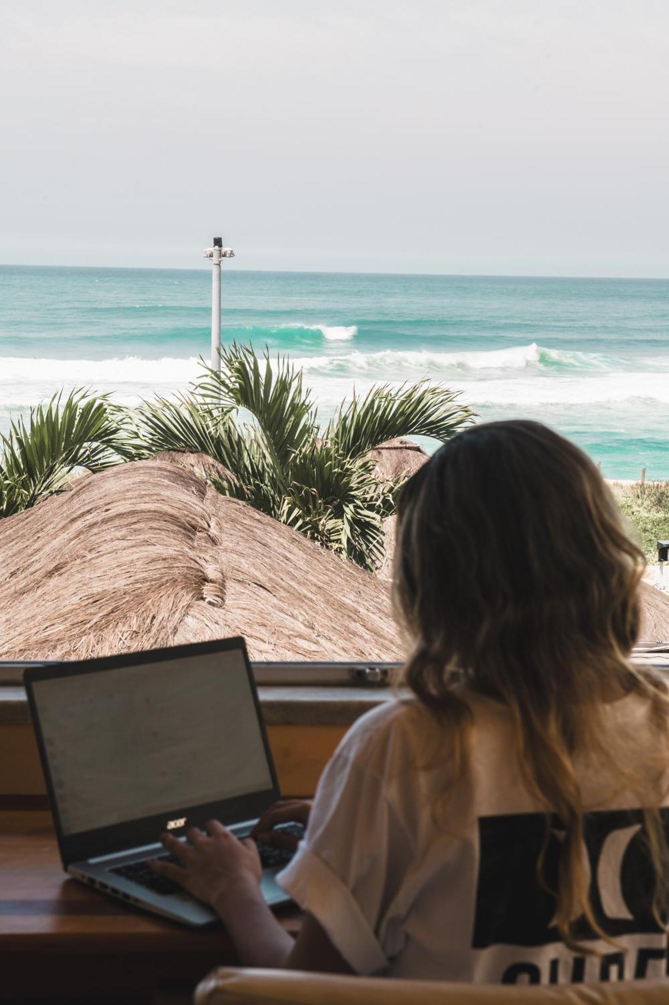 Albergue Longboard Paradise Surf Club *