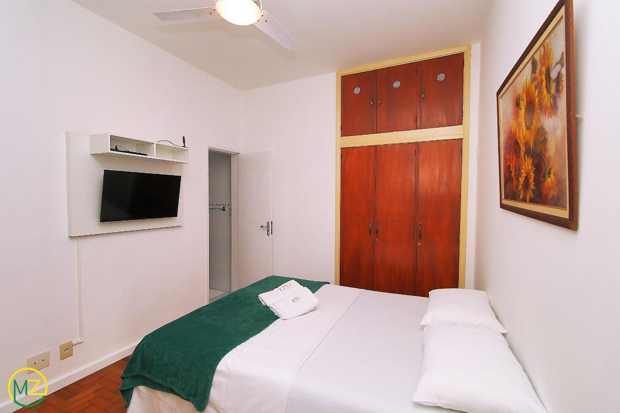 Sala E 2 Quartos Econômico No Posto 5 Em Copacabana Rio de Janeiro