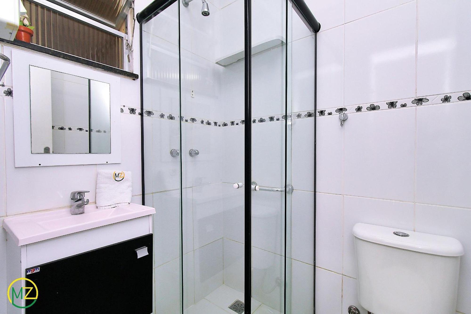 Sala E 2 Quartos Econômico No Posto 5 Em Copacabana