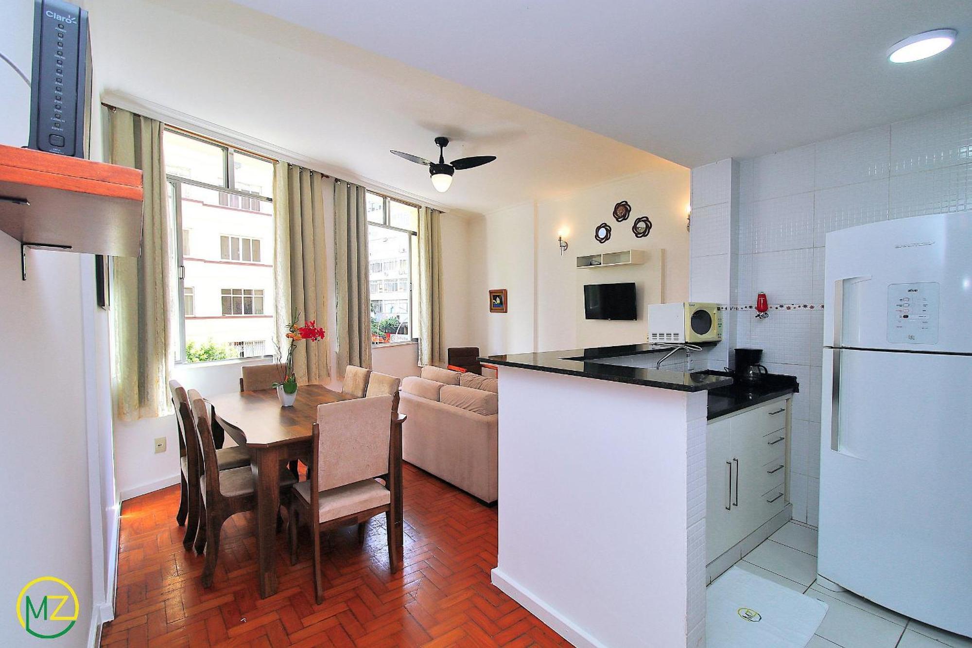 Apartamento Sala E 2 Quartos Econômico No Posto 5 Em Copacabana