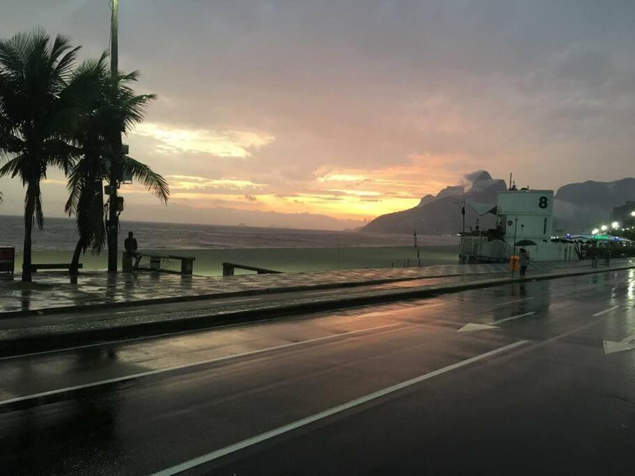 Seu Refugio A Beira-mar Na De Ipanema *