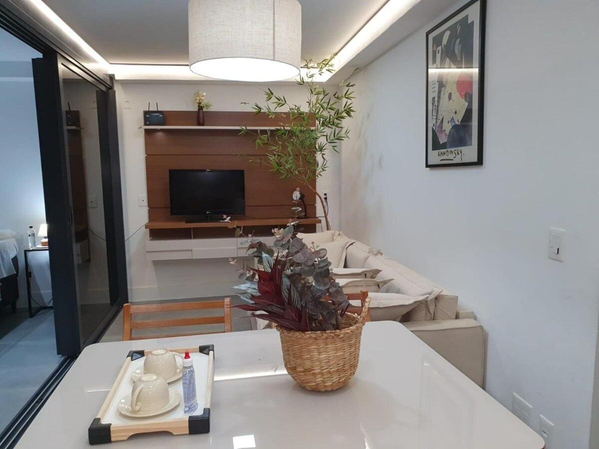 Flat Av. Atlantica Em Frente Ao Mar, Estrutura Total Apartamento