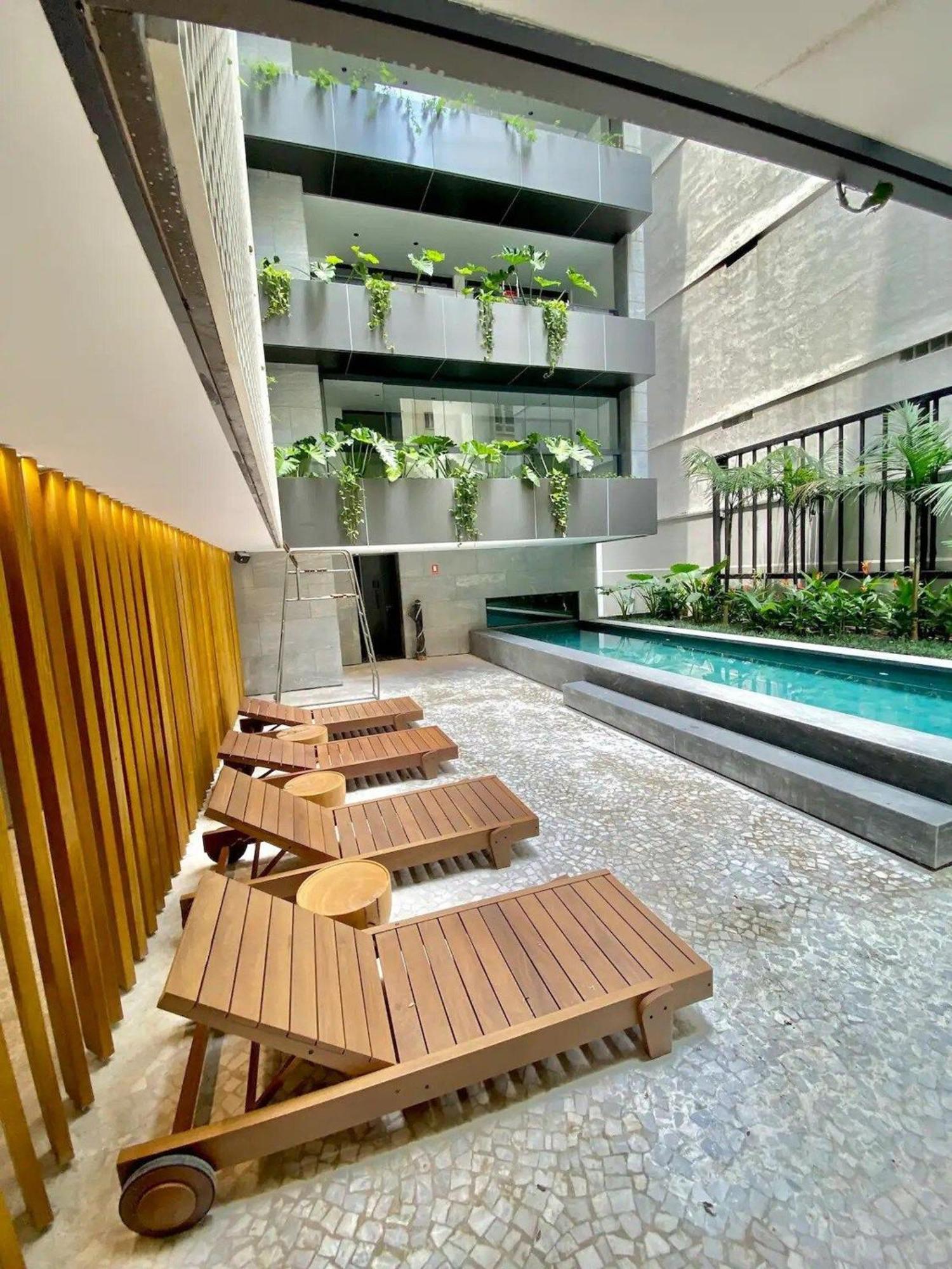 Apartamento Flat Av. Atlantica Em Frente Ao Mar, Estrutura Total