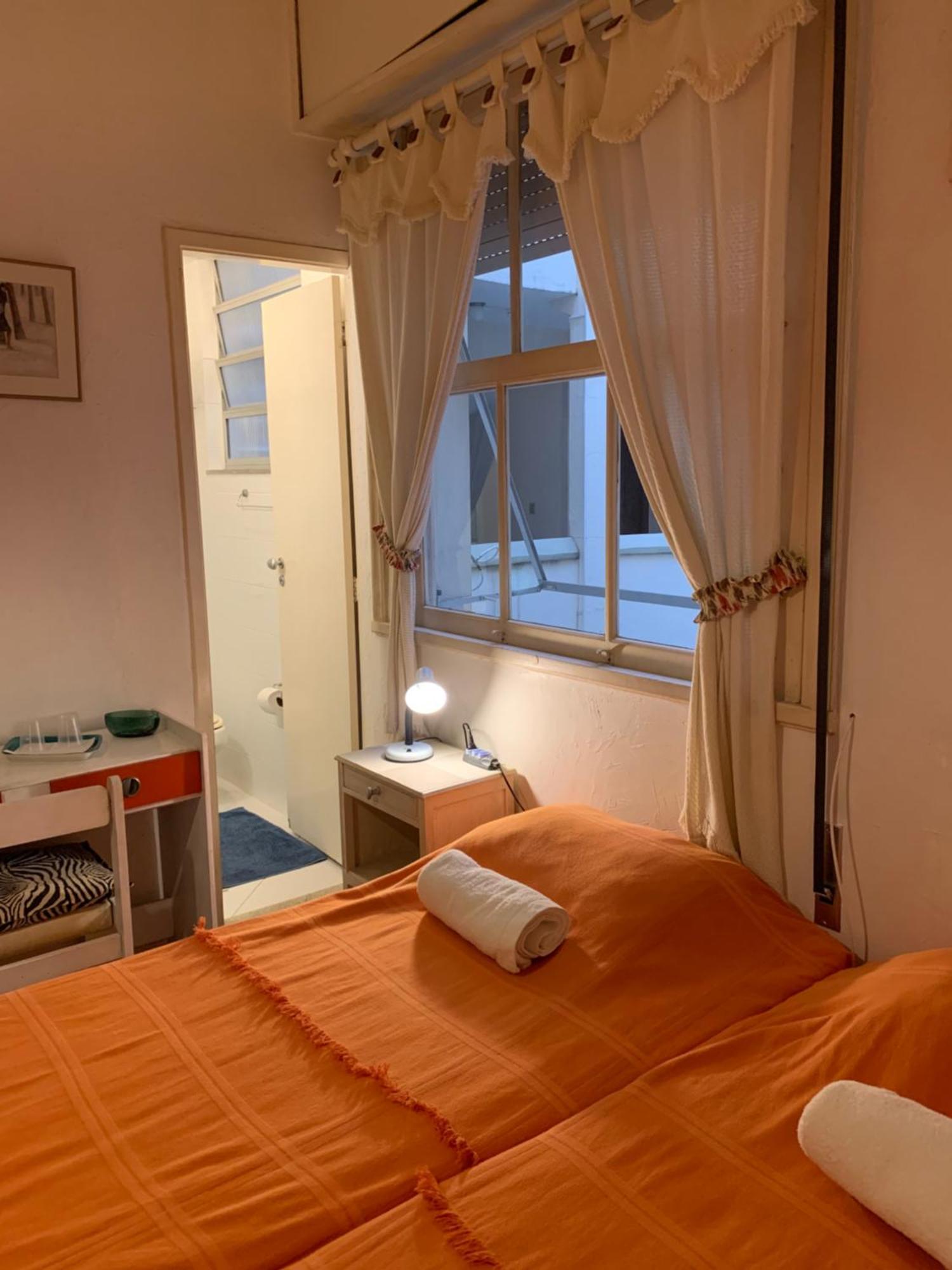 Quartos Em Copacabana Homestay *