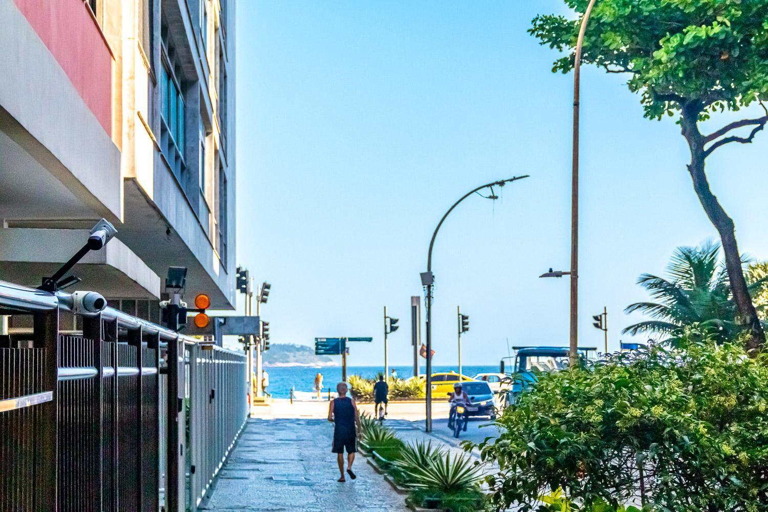 Vinicius De Moraes Ipanema Apartment *