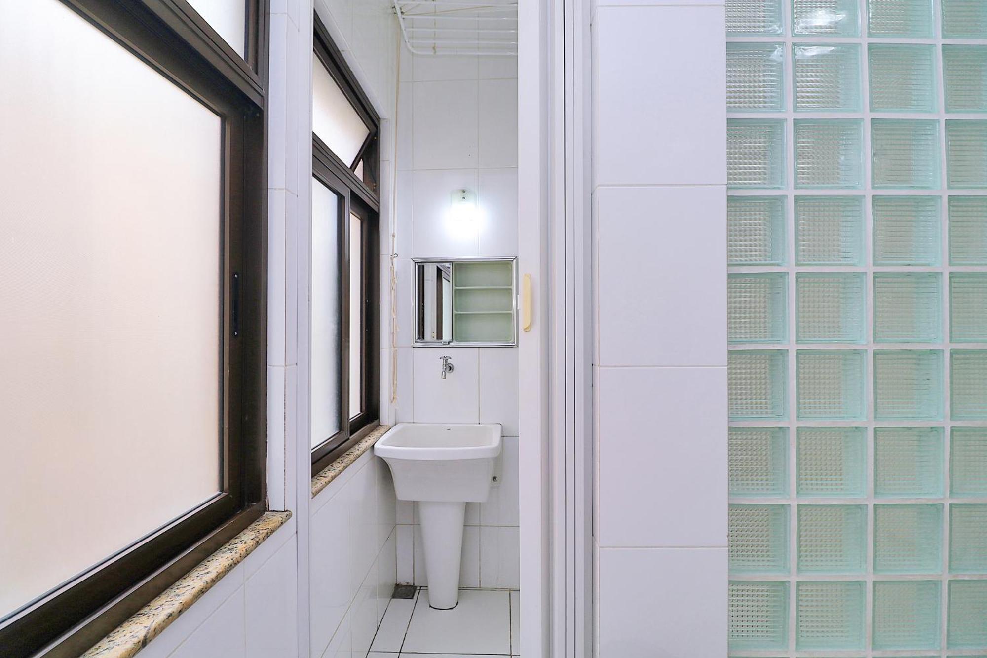 3 Quartos, 2 Minutos Andando Ate A T011 Apartamento Rio de Janeiro
