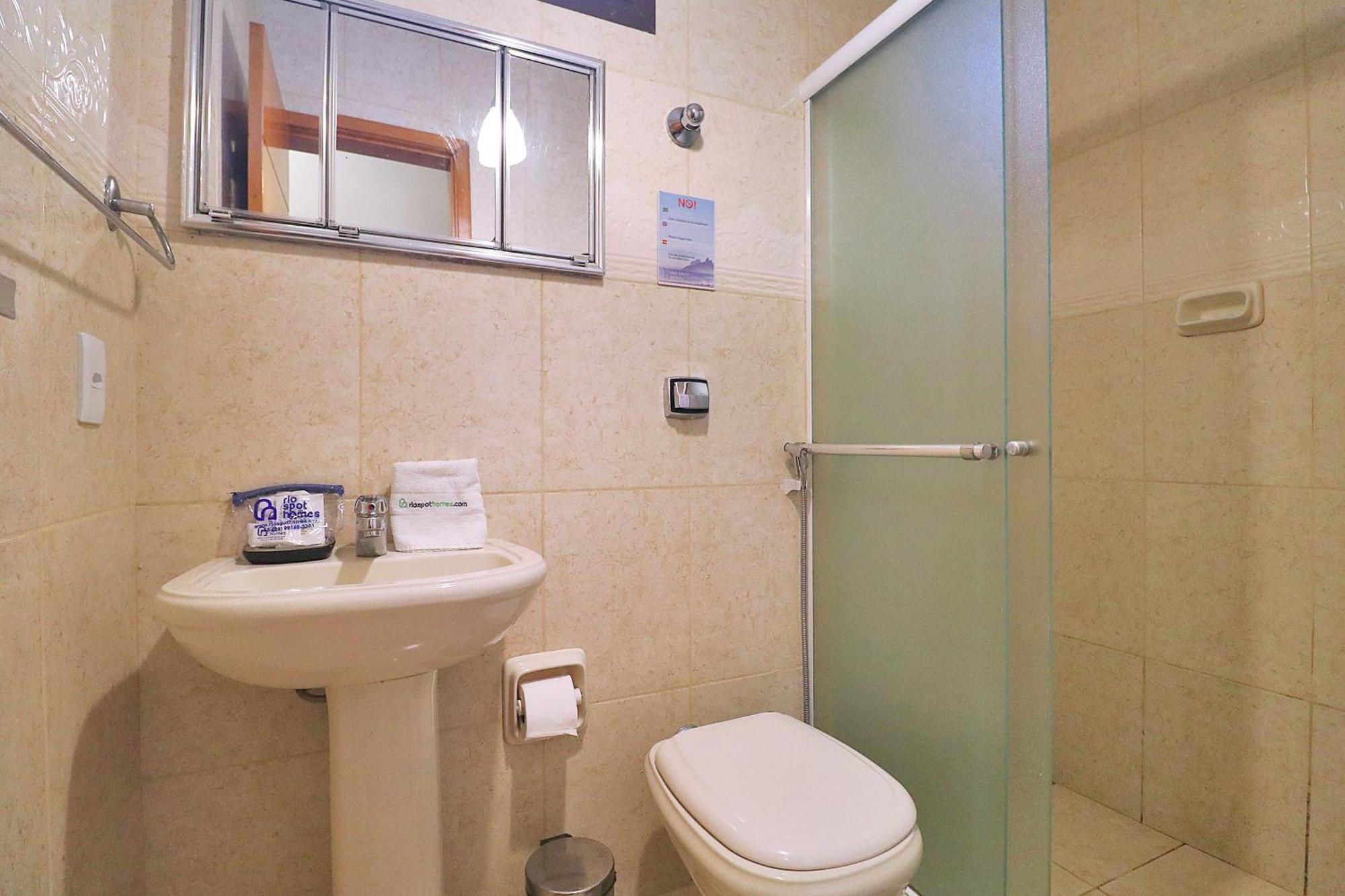 Apartamento 3 Quartos, 2 Minutos Andando Ate A T011