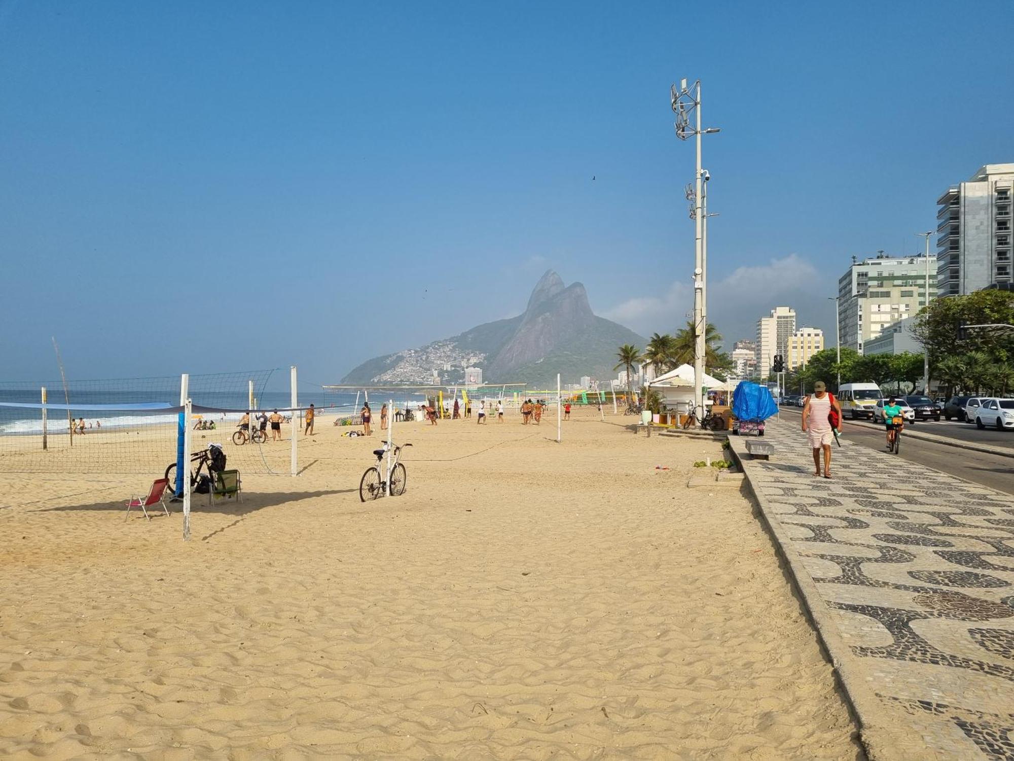 C: Panoramic Rio Views Near Iconic Beaches Homestay *