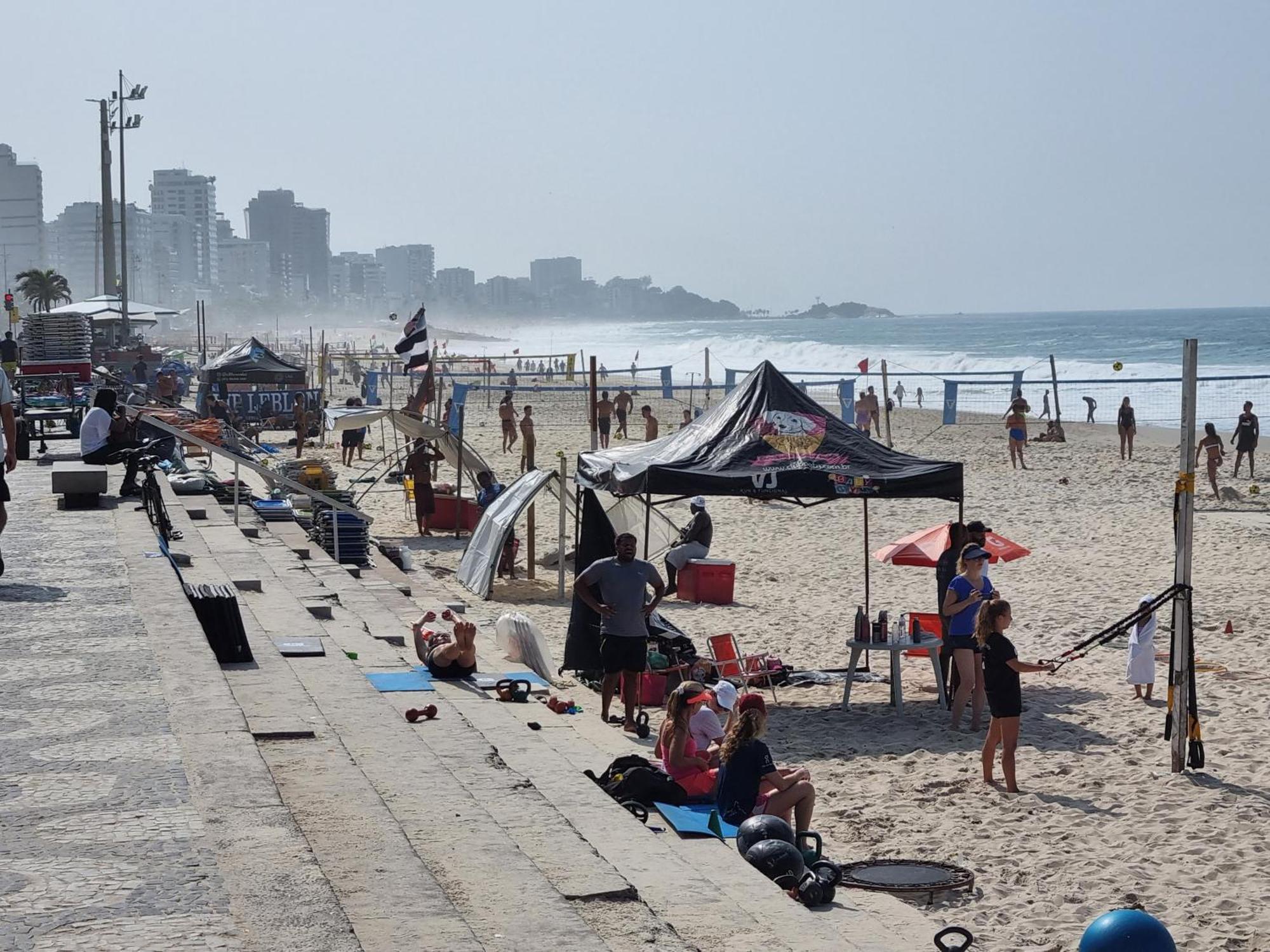 C: Panoramic Rio Views Near Iconic Beaches Homestay *