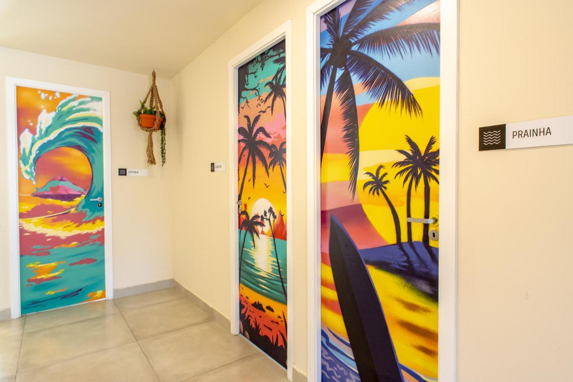 Longboard Paradise Hostel *