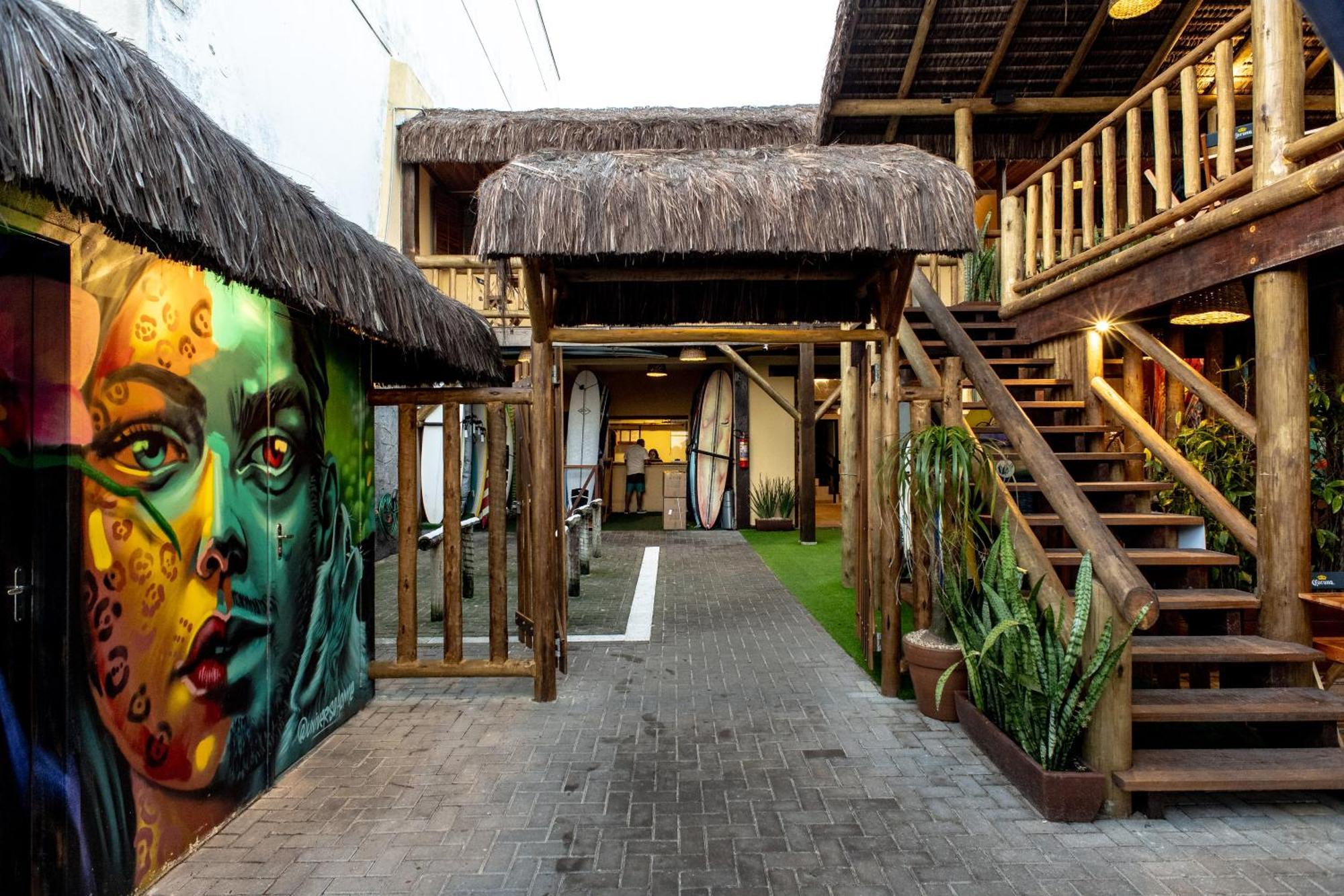 Hostel Longboard Paradise