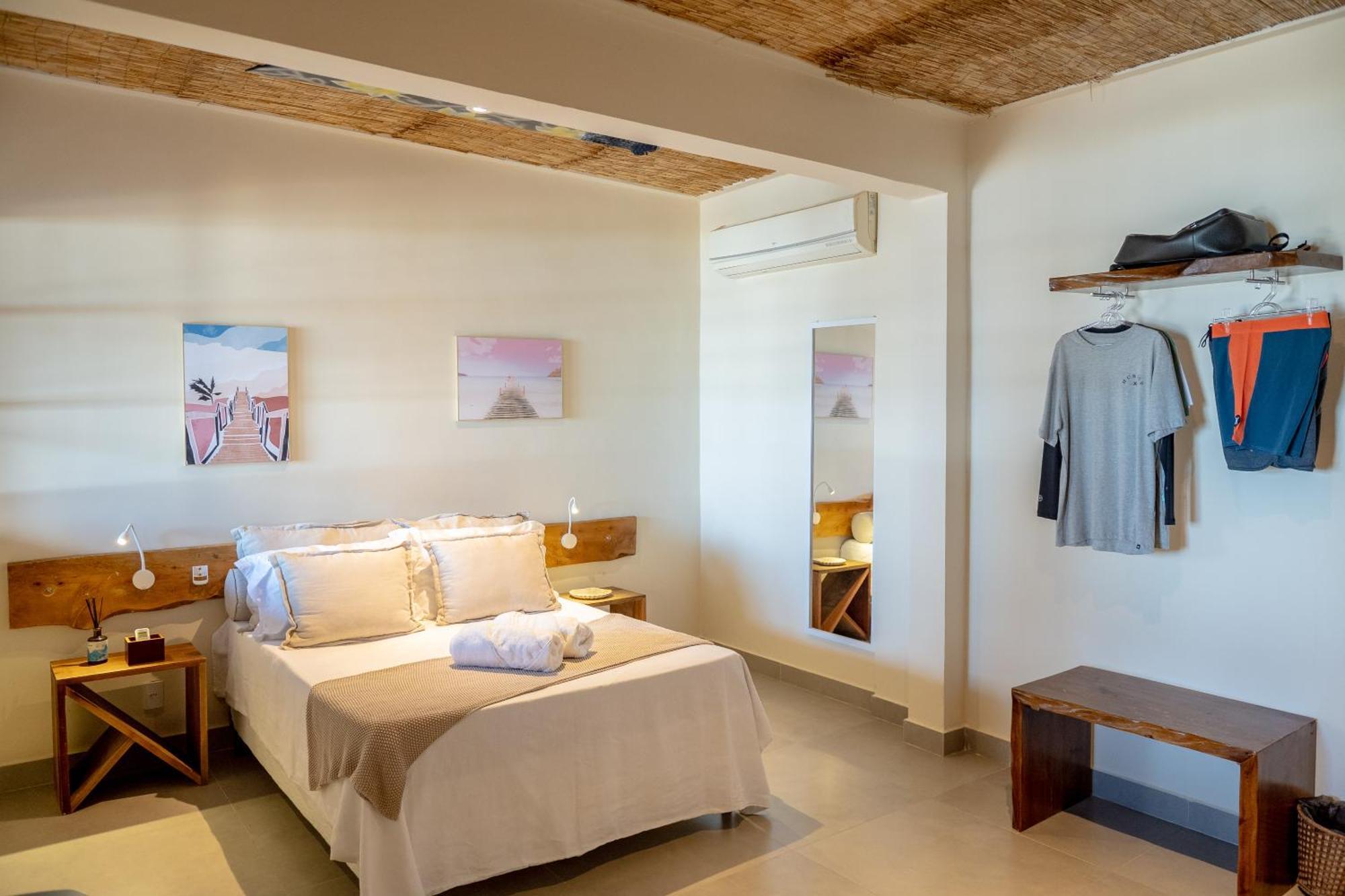 Longboard Paradise Hostel