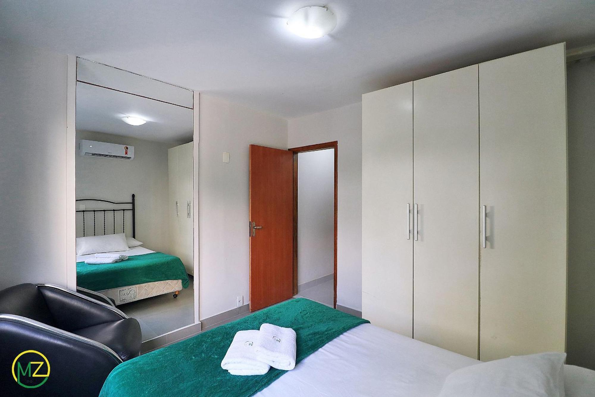 Apartamento Confortável E Econômico De 3 Quartos 8 Pessoas Em Copa *