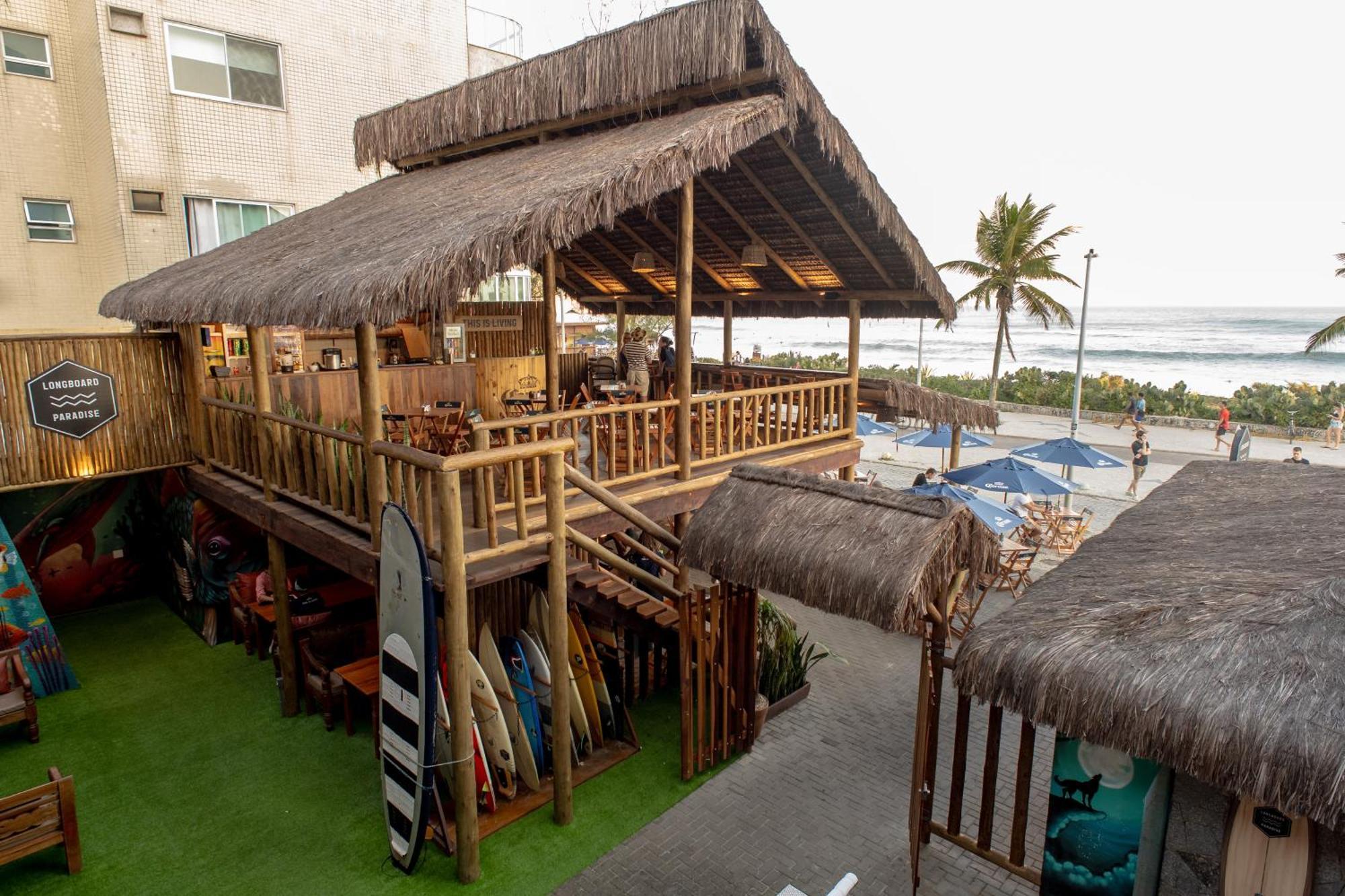 Longboard Paradise Hostel *