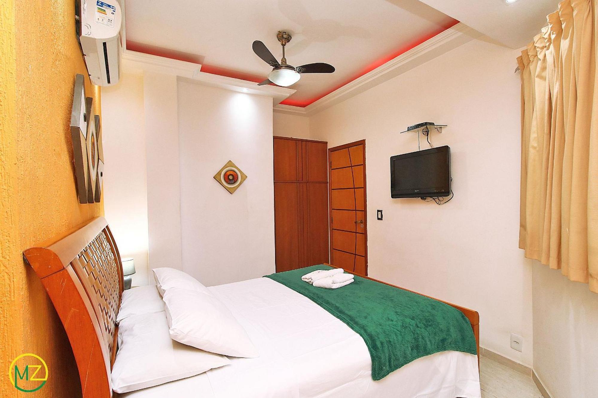 Apartamento Linda Cobertura De 3 Quartos Em Copacabana Com Jaccuzzi E Terraço Em Copacabana! *