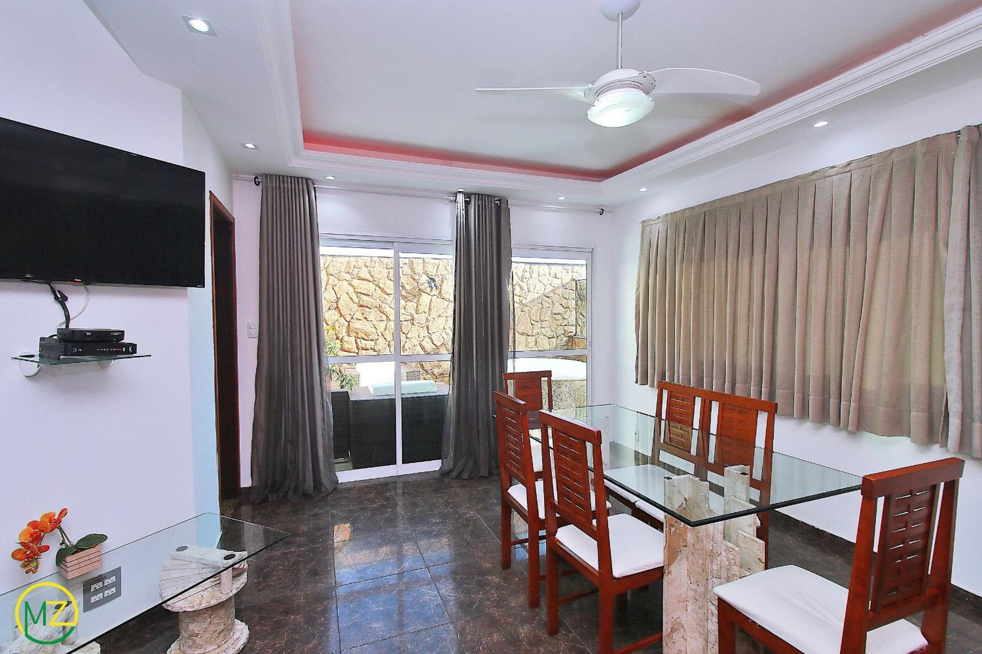 Apartamento Linda Cobertura De 3 Quartos Em Copacabana Com Jaccuzzi E Terraço Em Copacabana! *