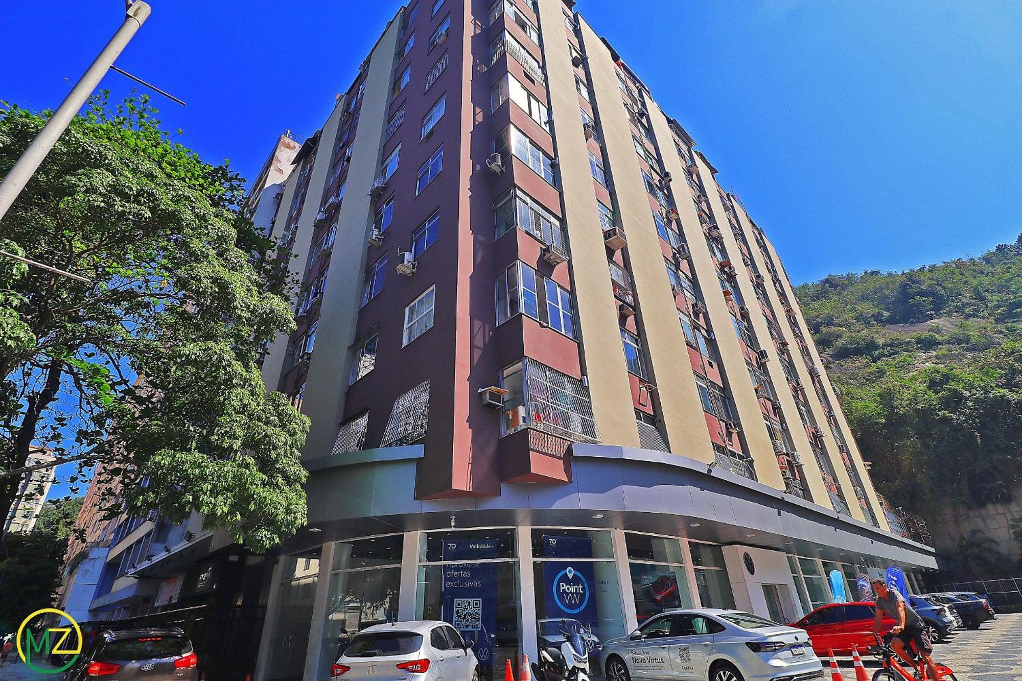Apartamento Com Pequena Varanda Em Copacabana Rio de Janeiro