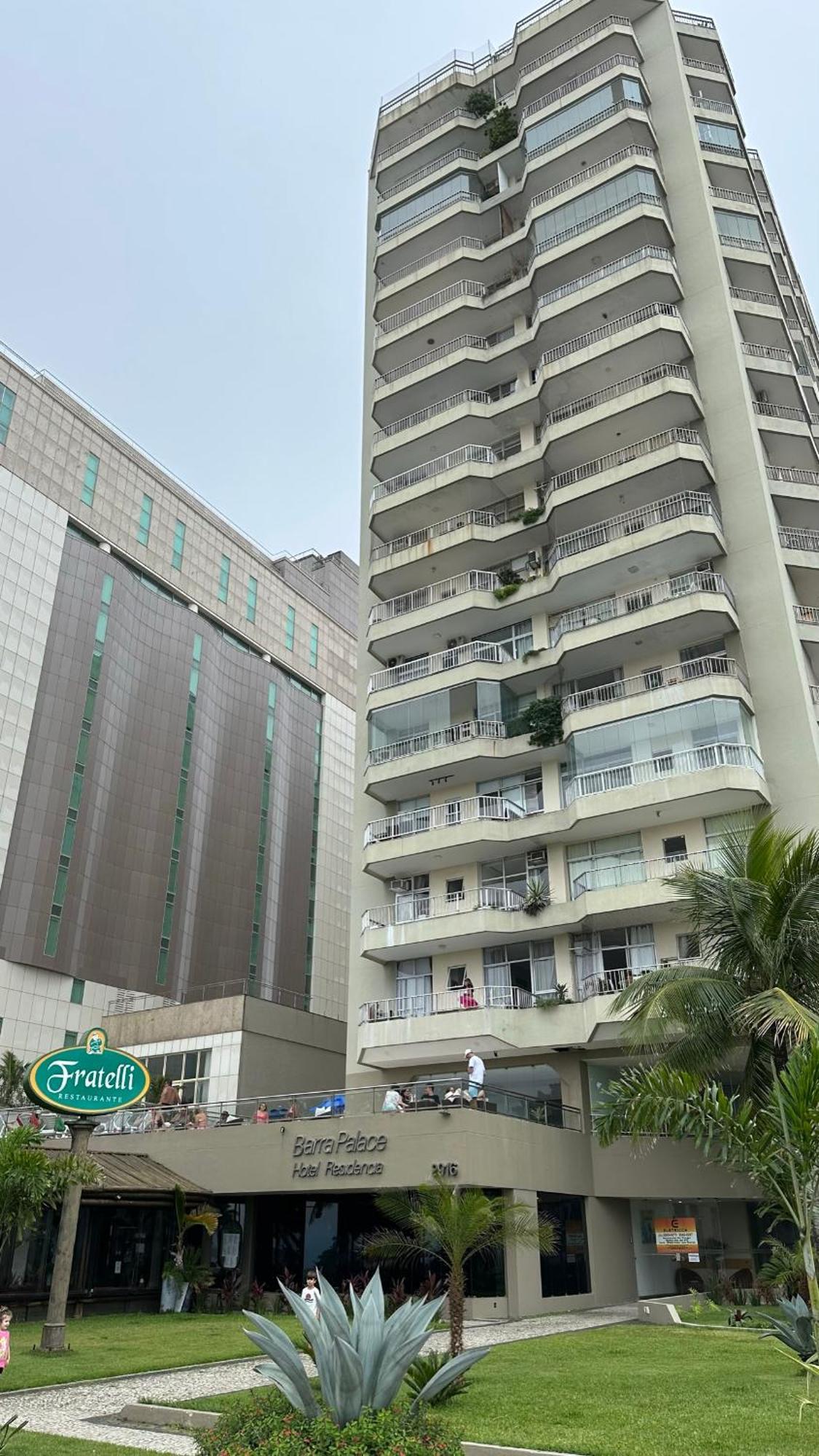 Em Frente A Praia, Com Vista Mar E Ao Lado Do Wndsor * Rio de Janeiro