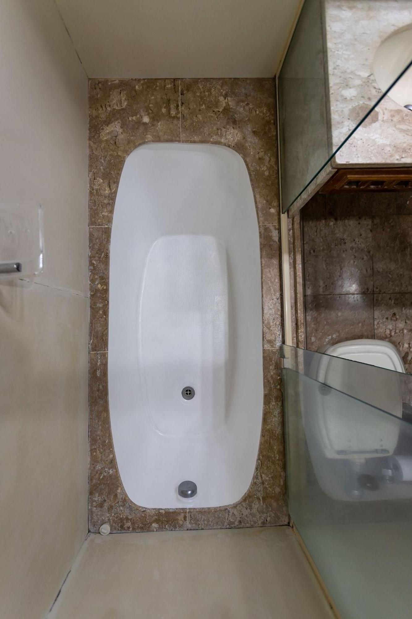 Apartamento 50m Ipanema Com Piscina, Academia E Restaurante