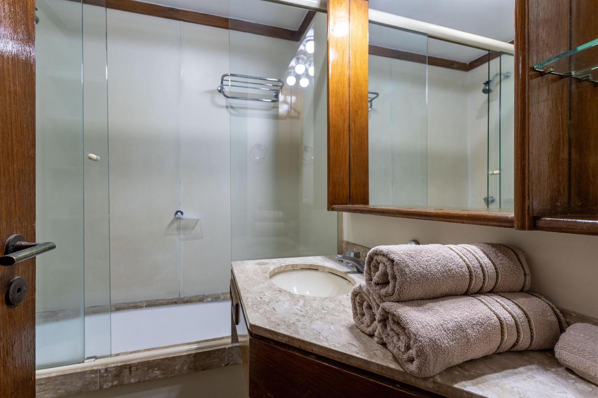Apartamento 50m Ipanema Com Piscina, Academia E Restaurante *
